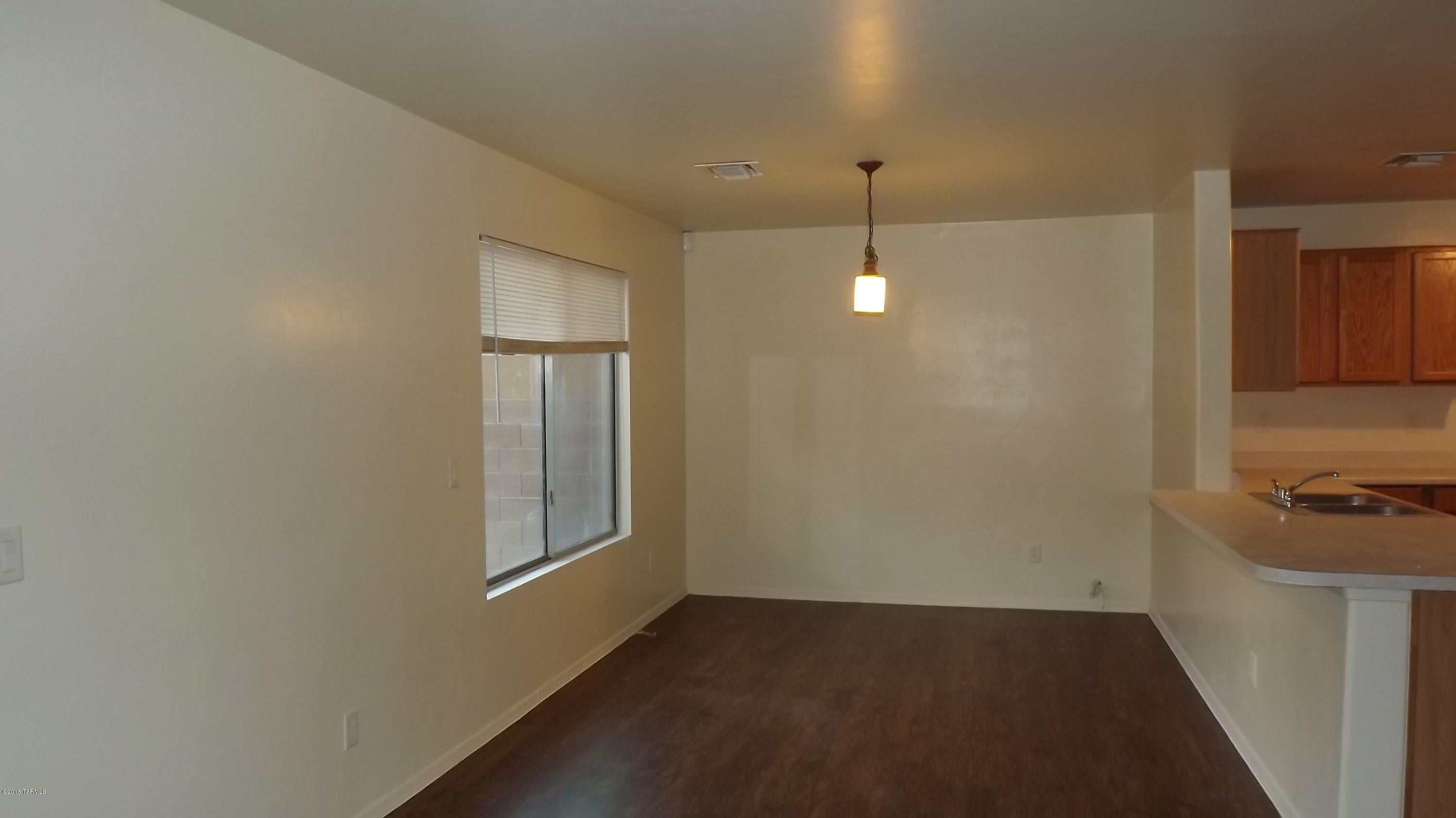 Valencia Reserve South (1-315) - Residential Lease