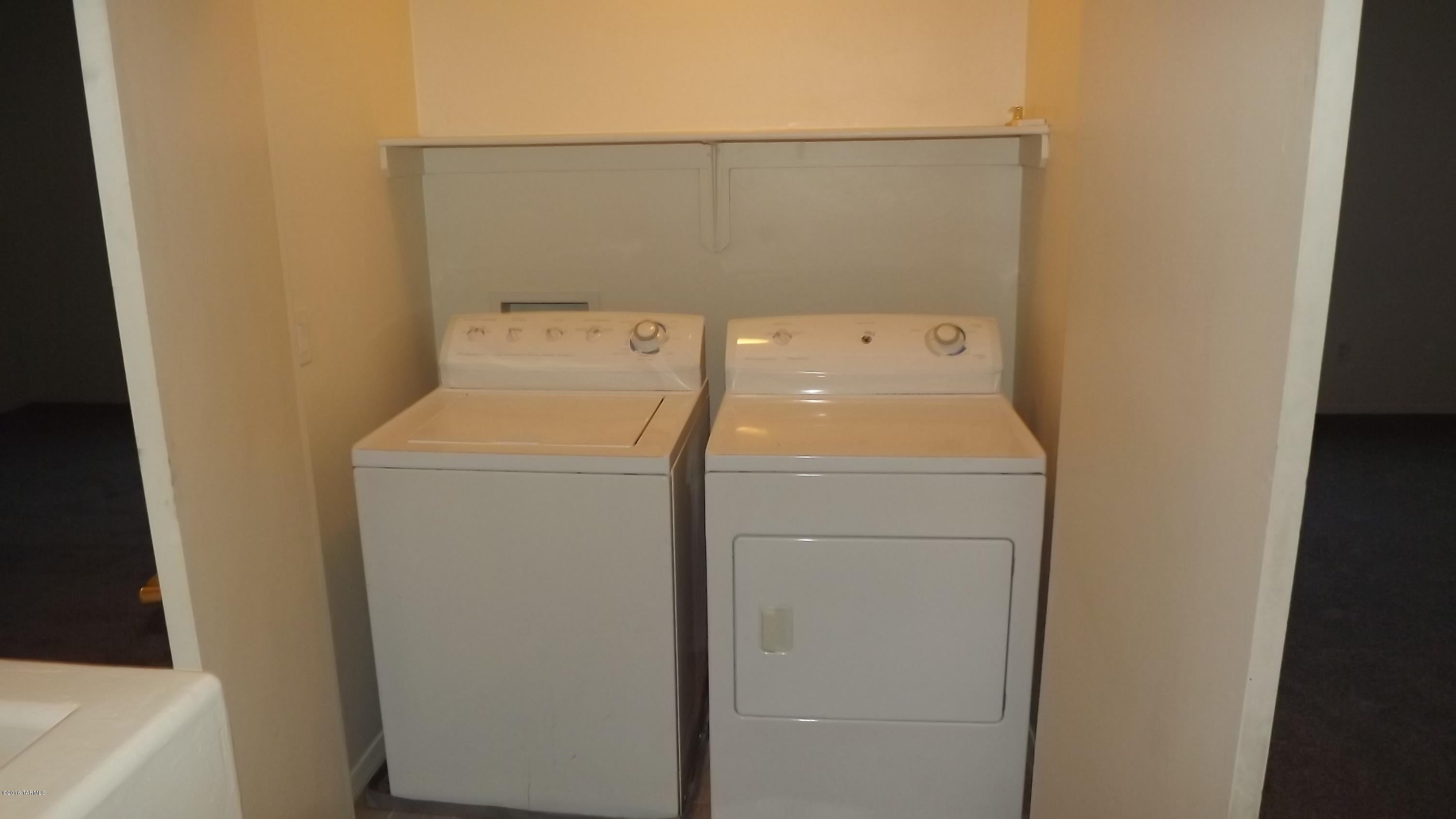 Valencia Reserve South (1-315) - Residential Lease
