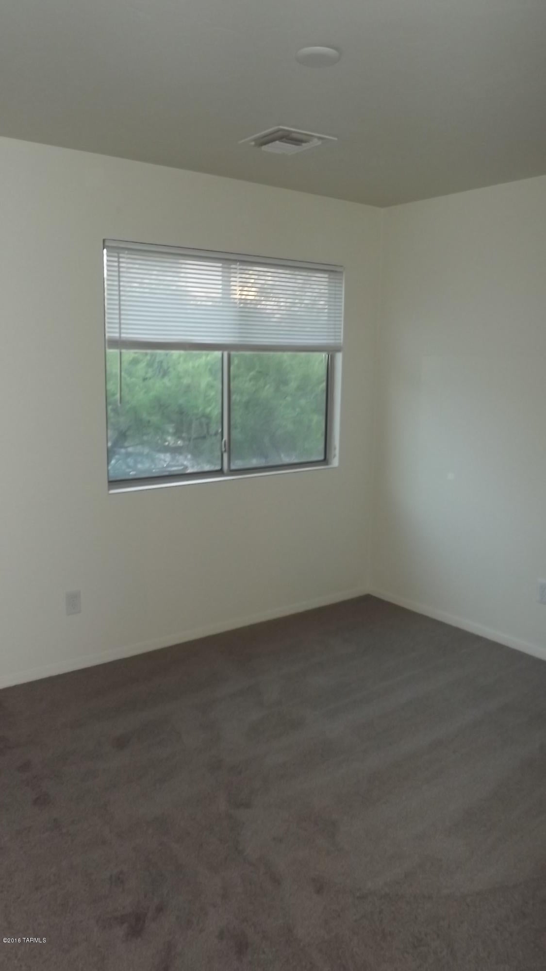 Valencia Reserve South (1-315) - Residential Lease