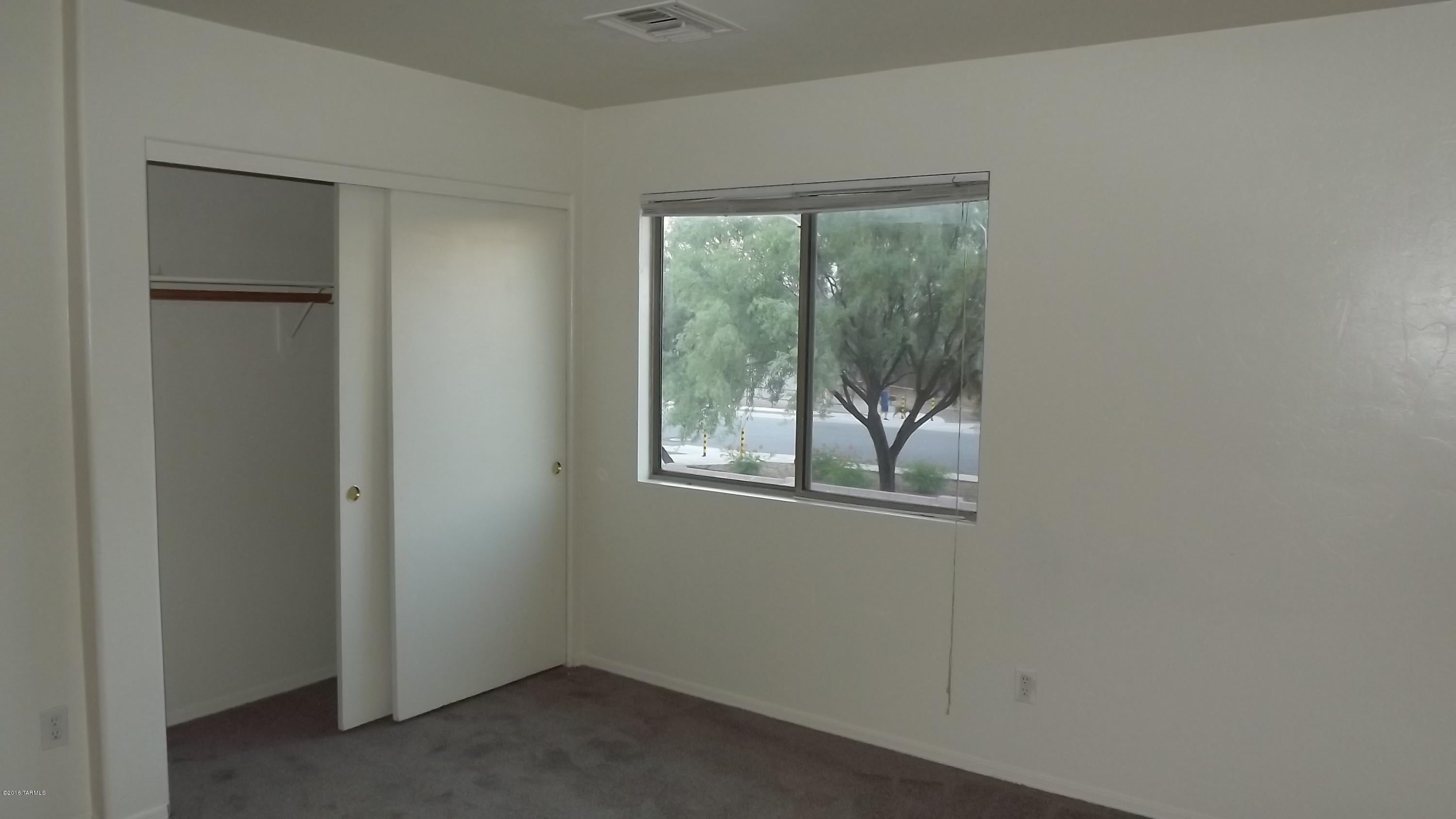 Valencia Reserve South (1-315) - Residential Lease
