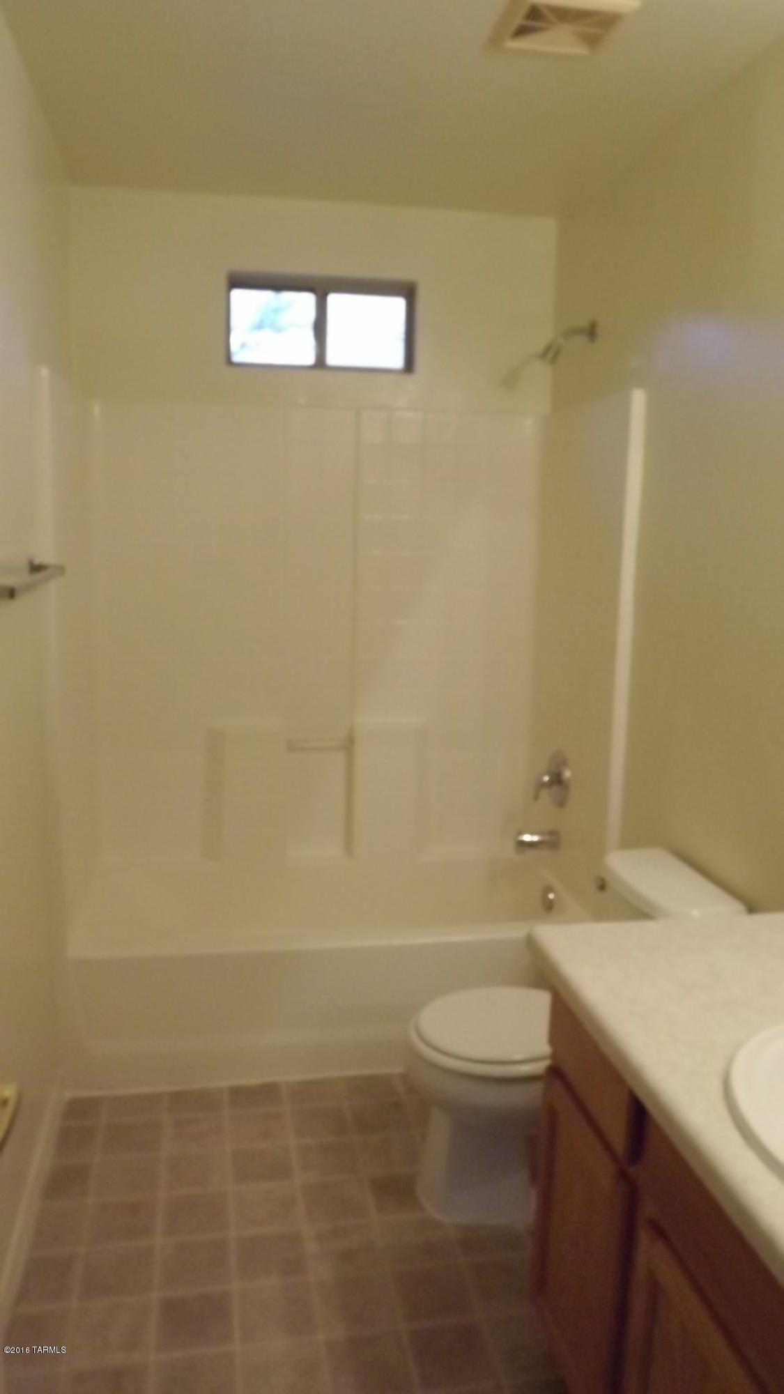 Valencia Reserve South (1-315) - Residential Lease