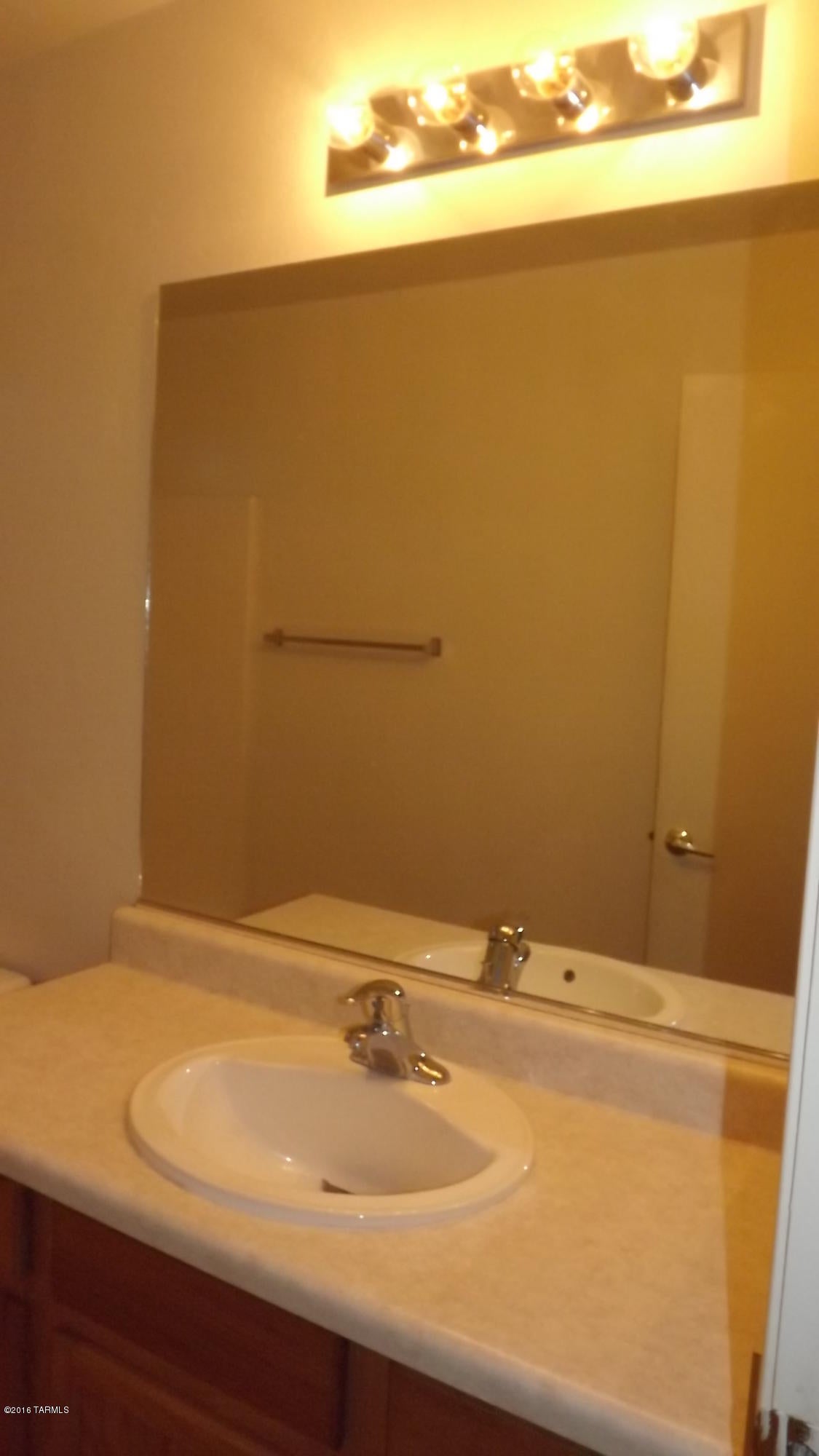 Valencia Reserve South (1-315) - Residential Lease