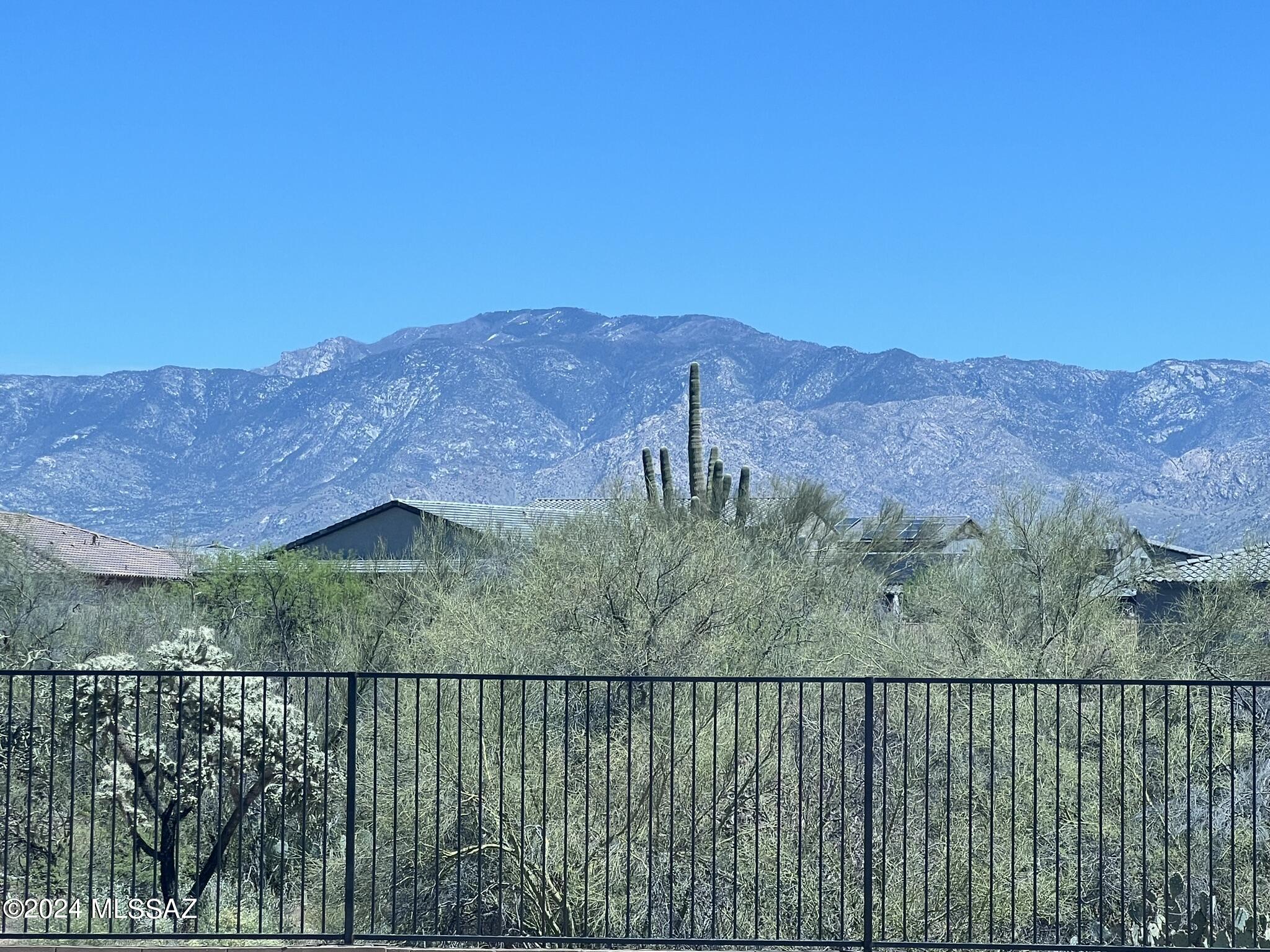 Saguaros Viejos West - Residential
