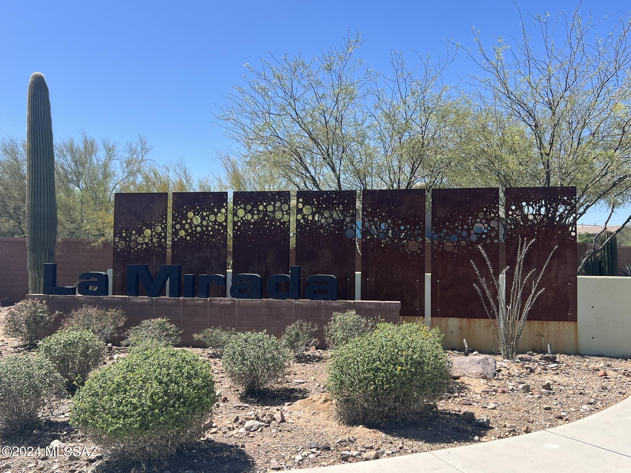 Saguaros Viejos West - Residential
