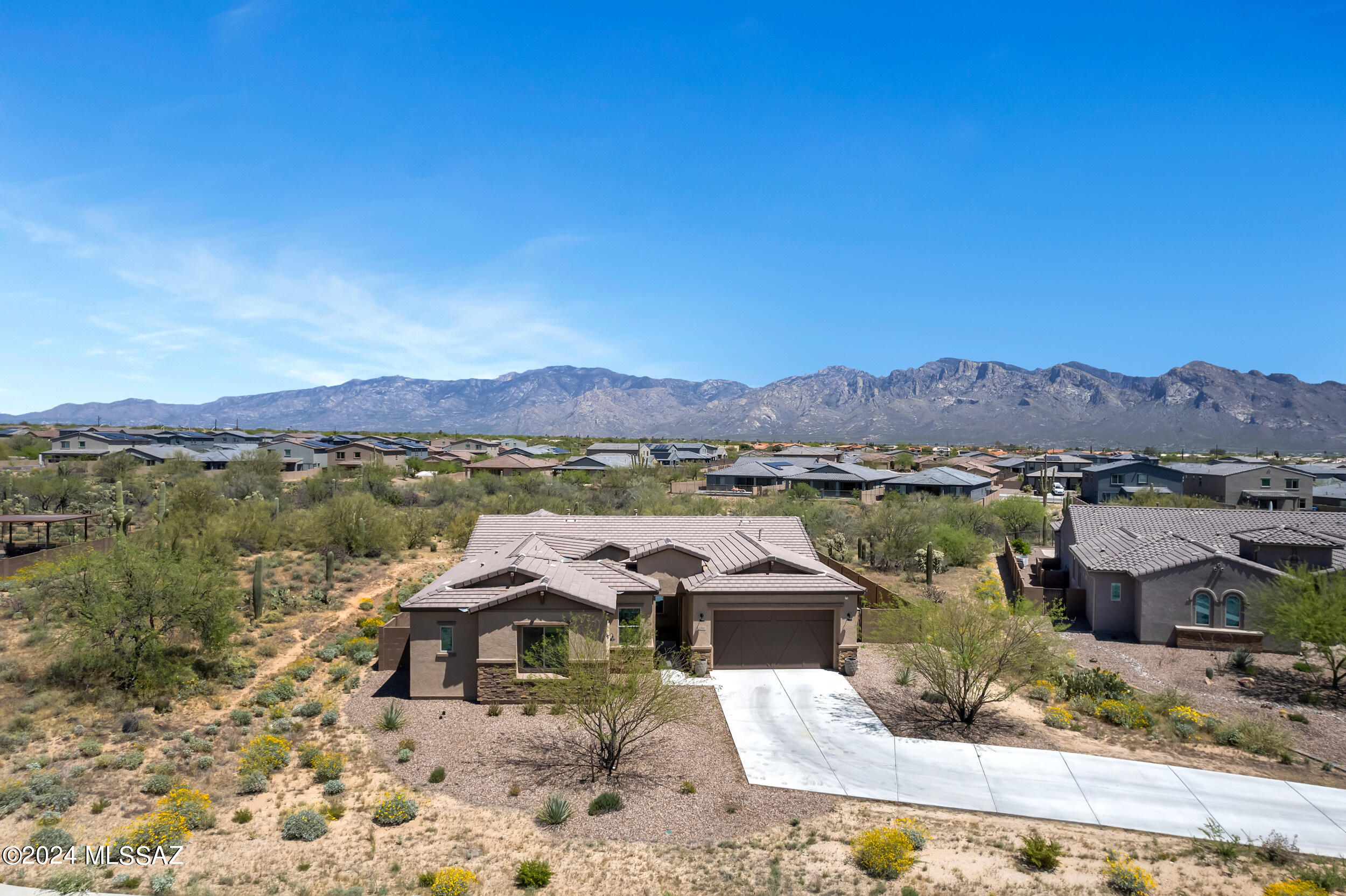 Saguaros Viejos West - Residential