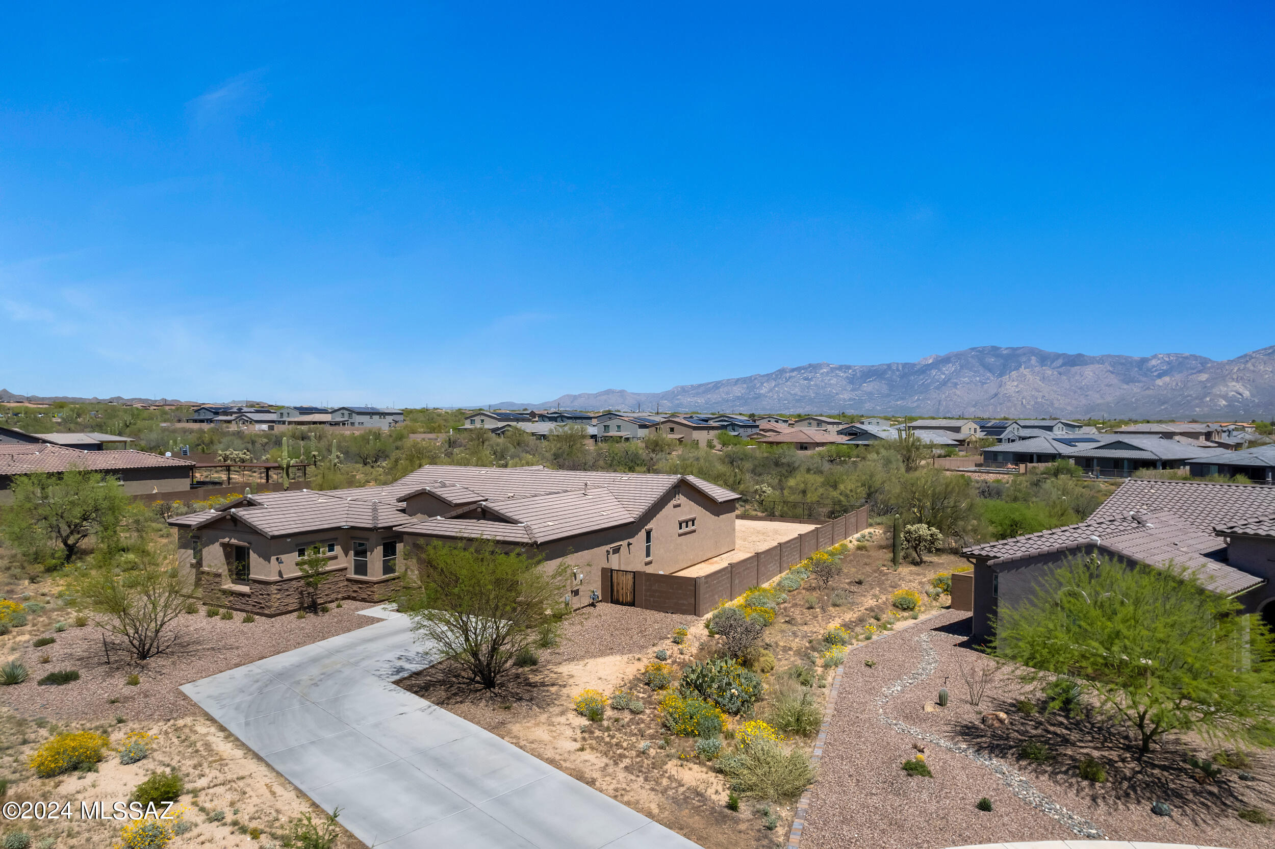 Saguaros Viejos West - Residential