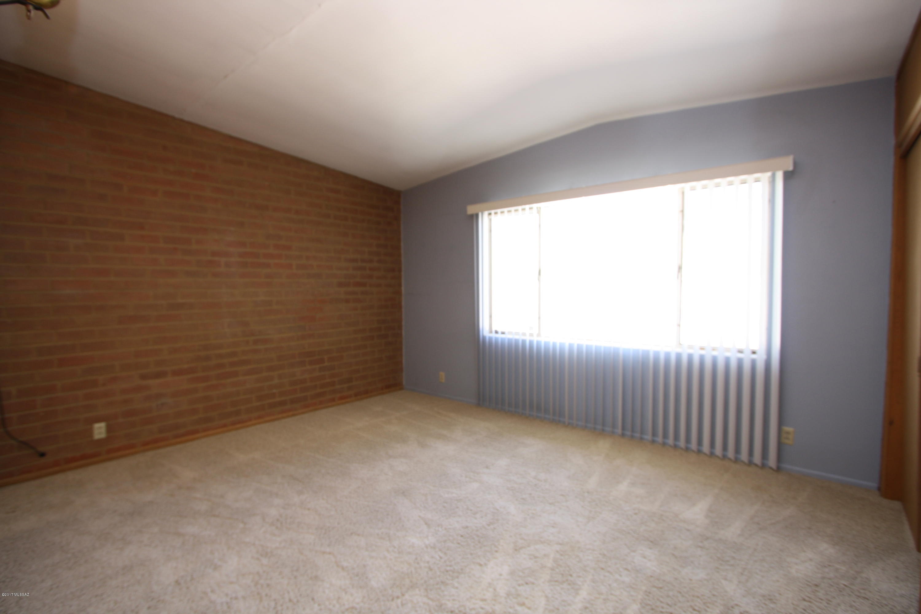 Unsubdivided - Residential Lease