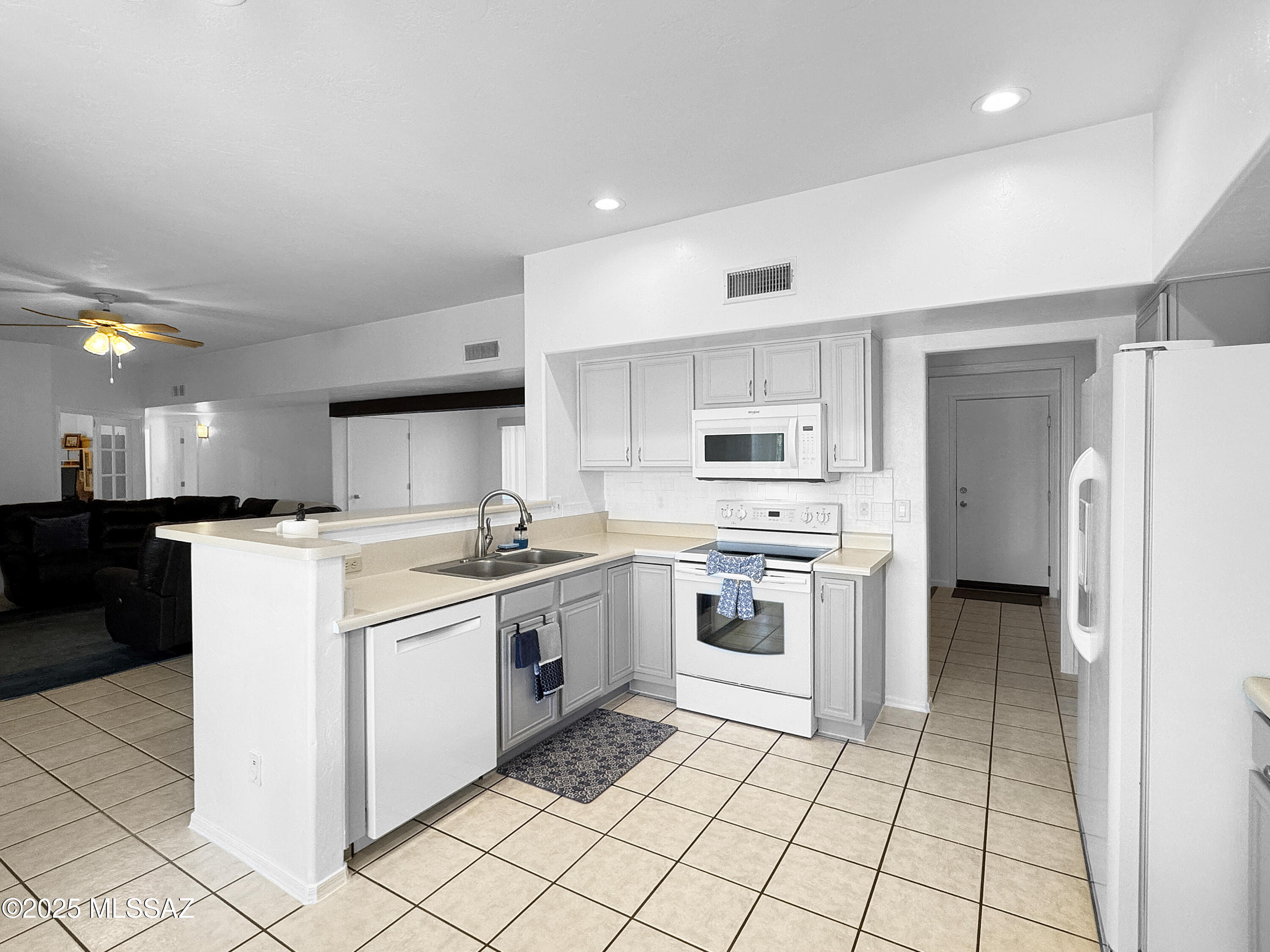 New Tucson Unit NO. 27 - Residential