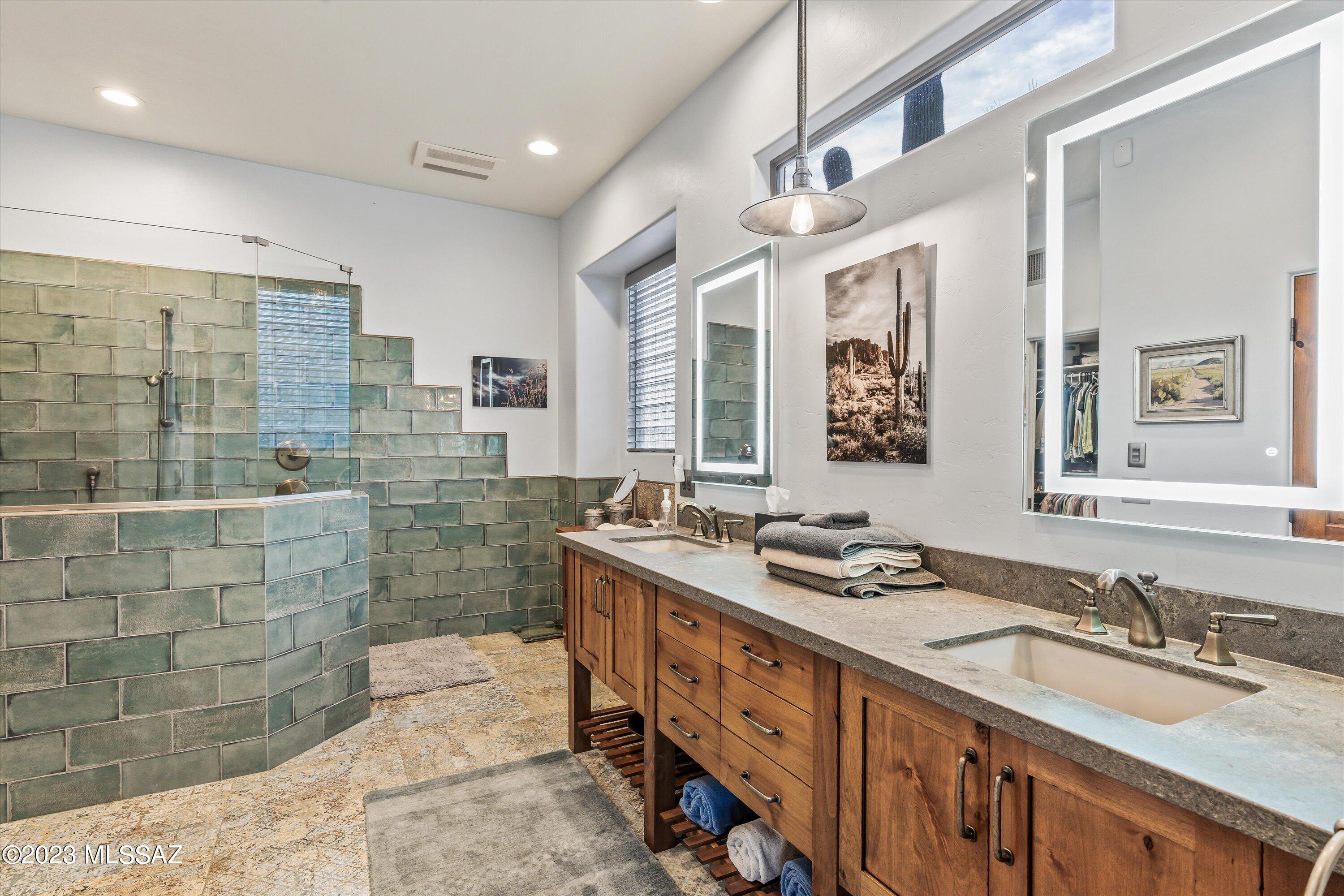 Coyote Creek (1-395) - Residential