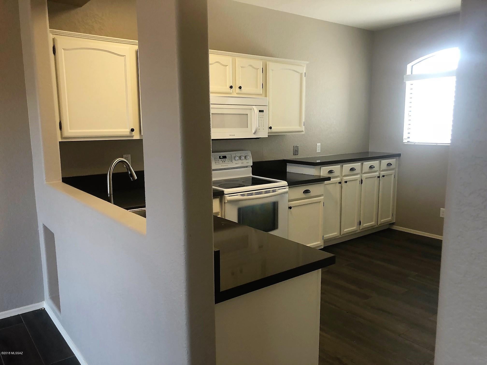 Sunrise Presidio East (1-87) - Residential Lease