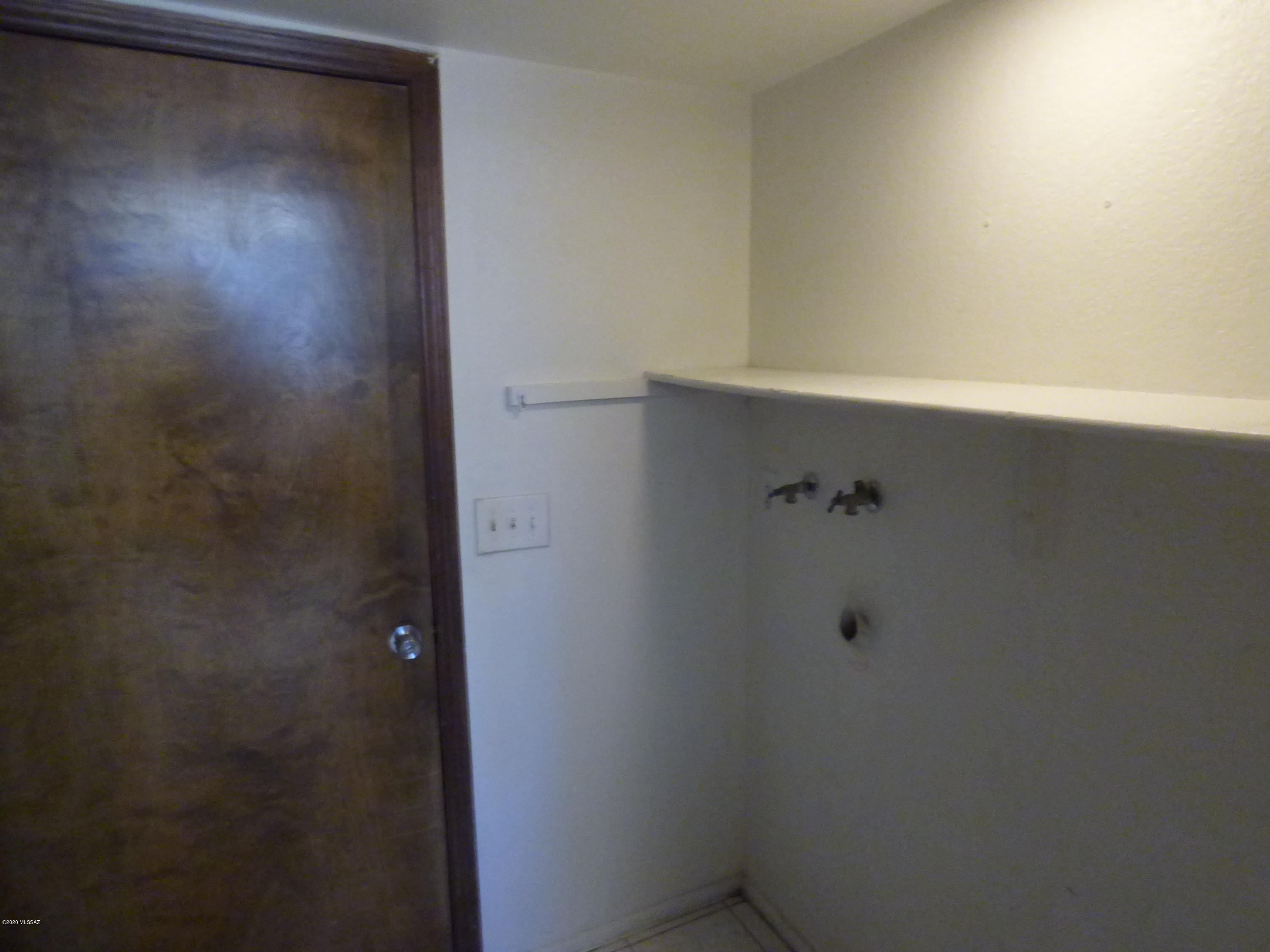 Rolling Hills - Residential Lease