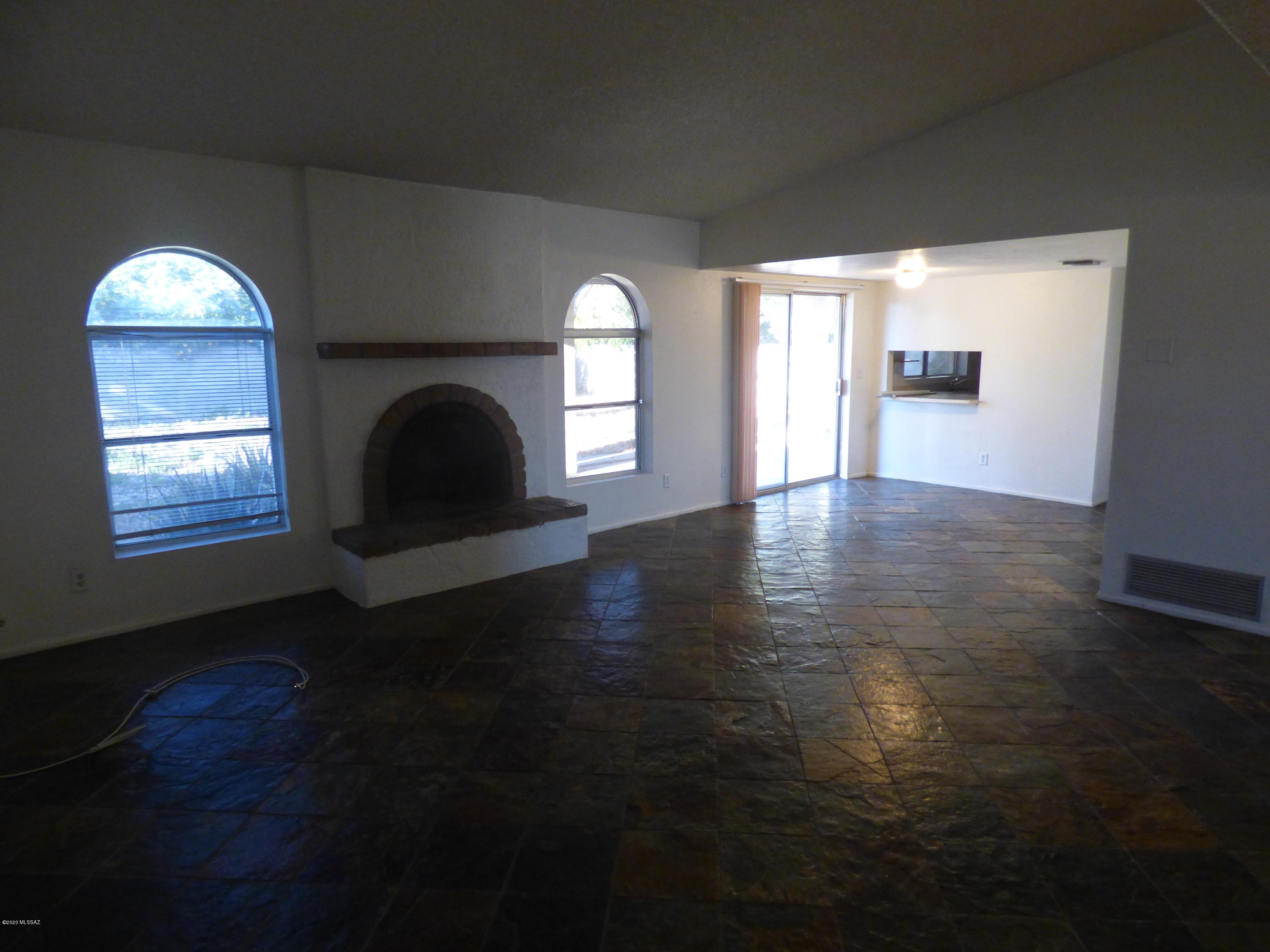 Rolling Hills - Residential Lease