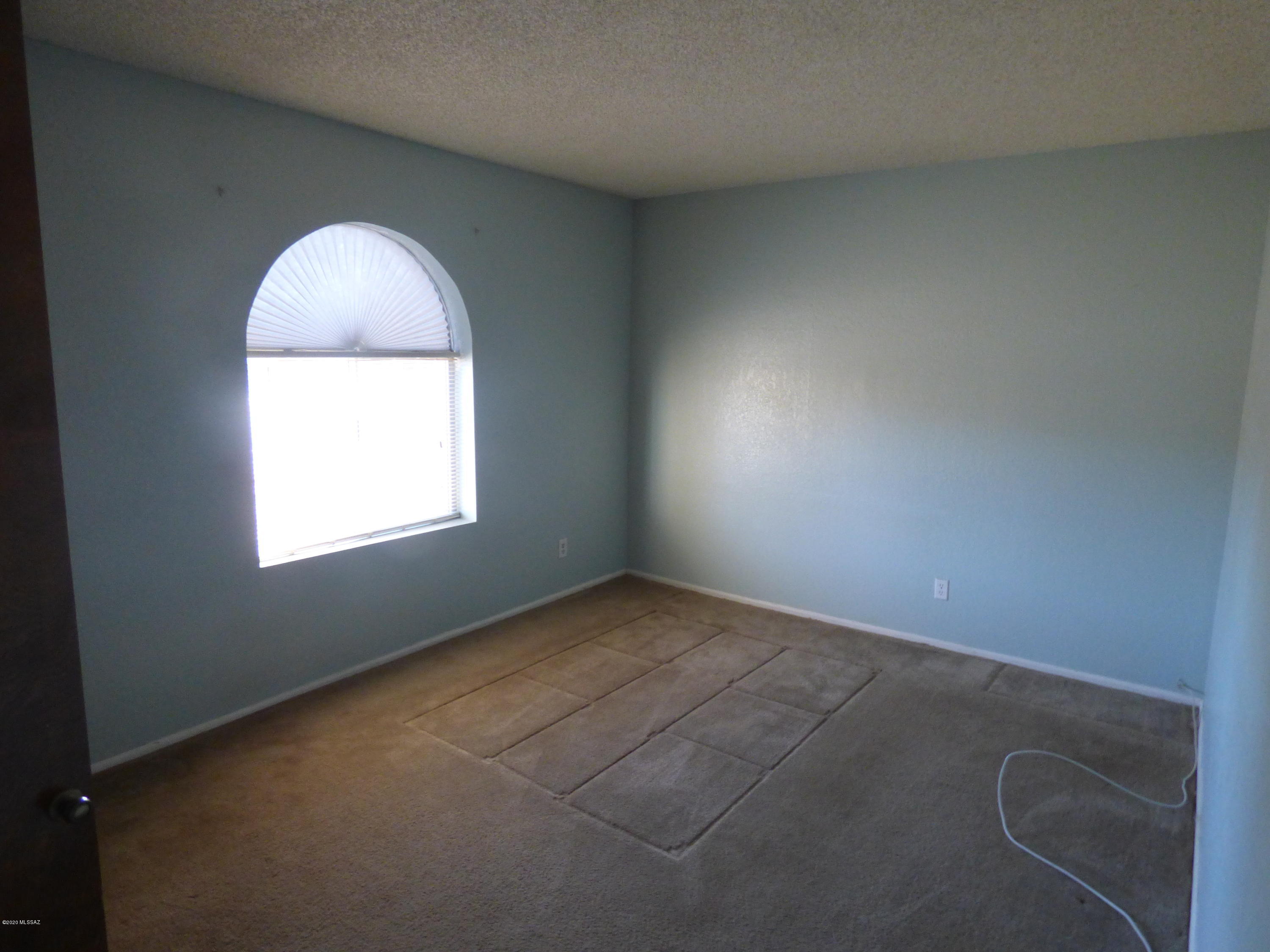 Rolling Hills - Residential Lease
