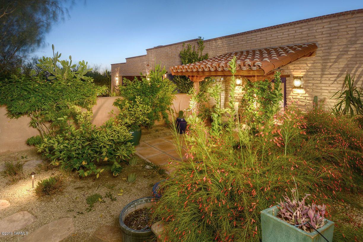 Adobes De La Vista (1-7) - Residential