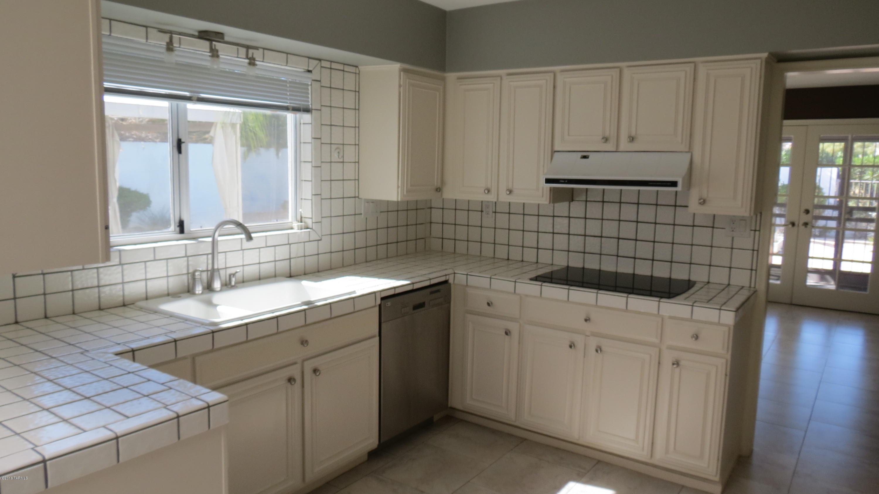 Tucson National Est - Residential Lease