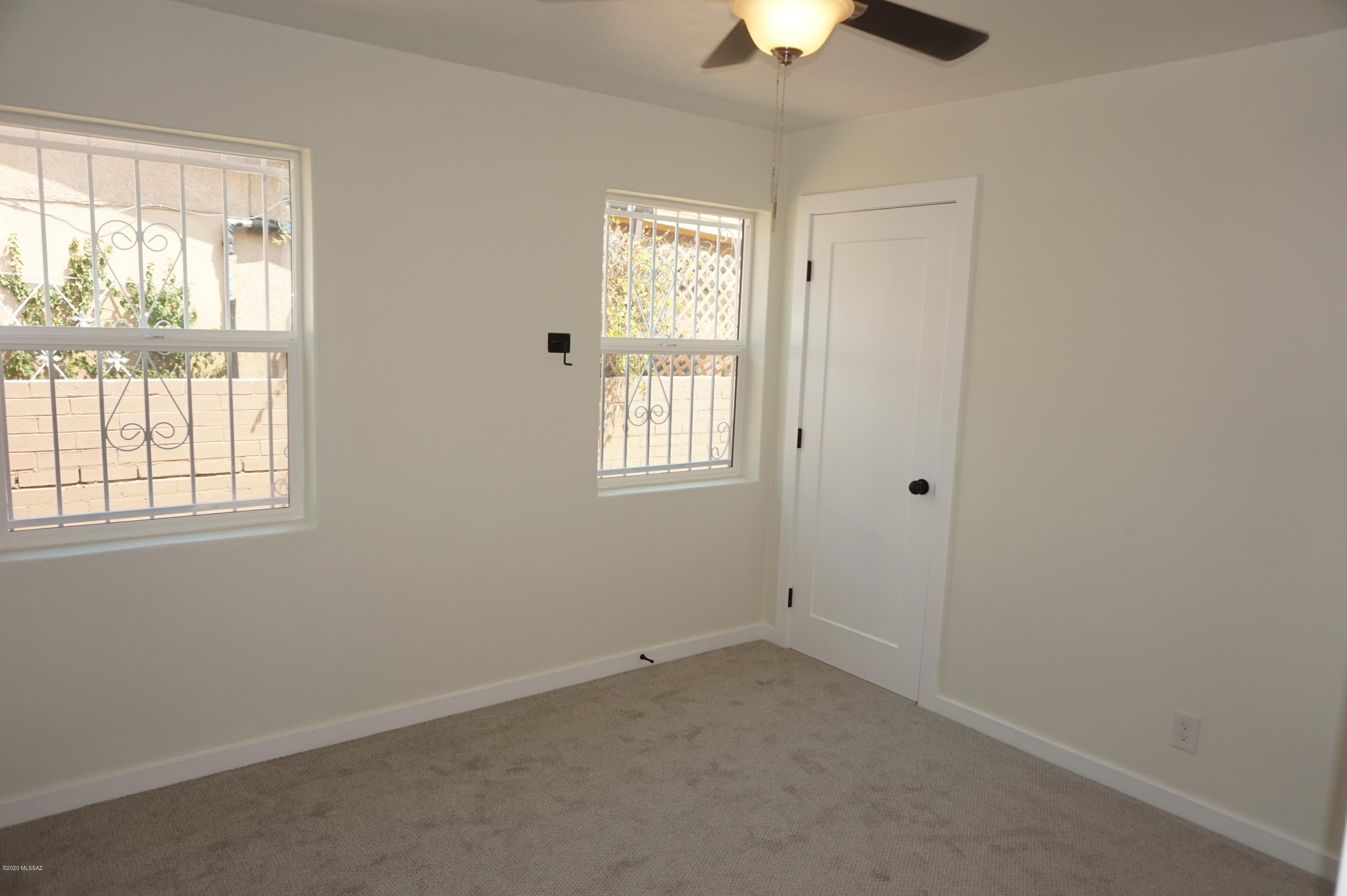 Country Club Manor - Residential
