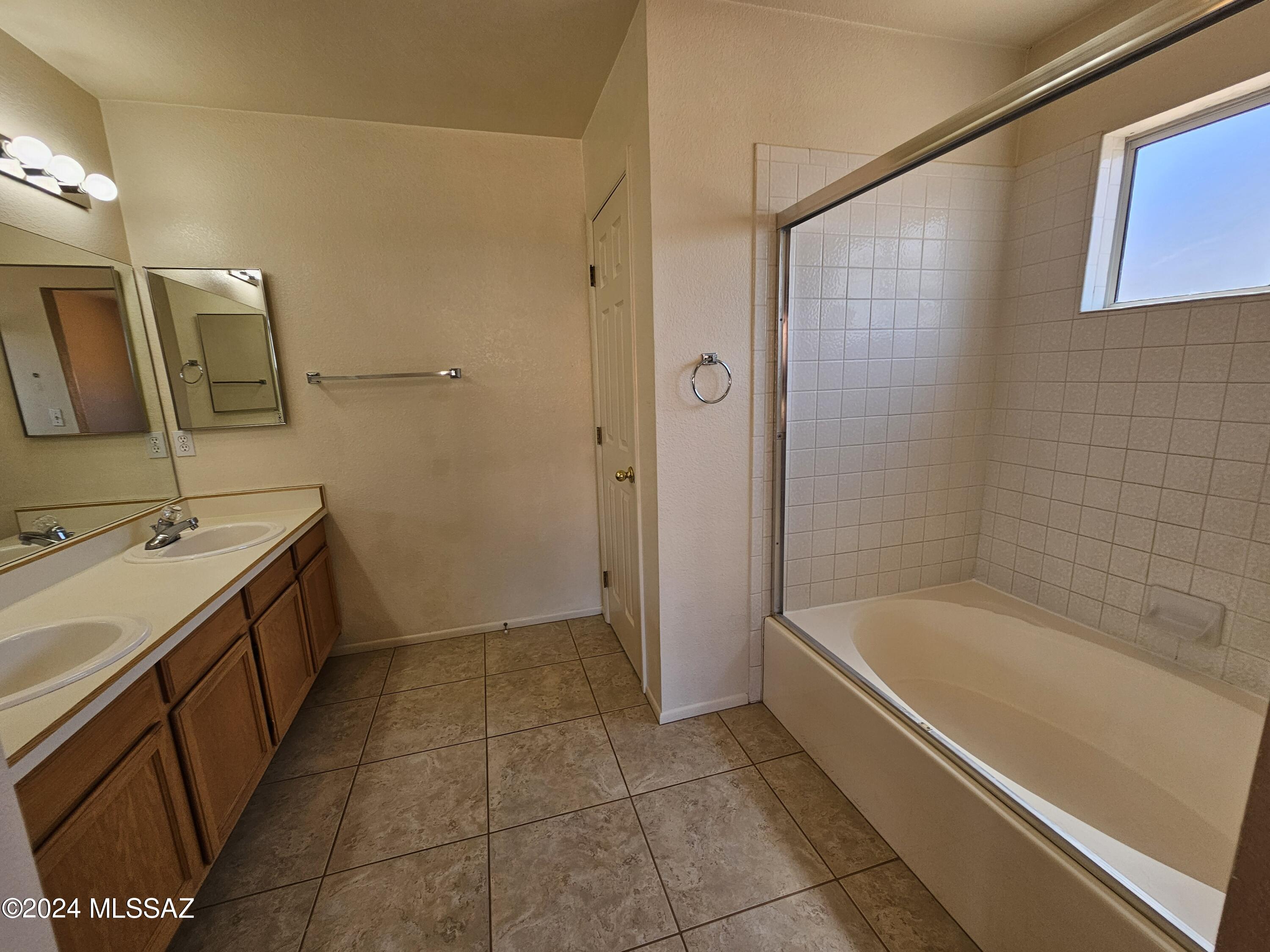 Stone Creek(1-41) - Residential Lease