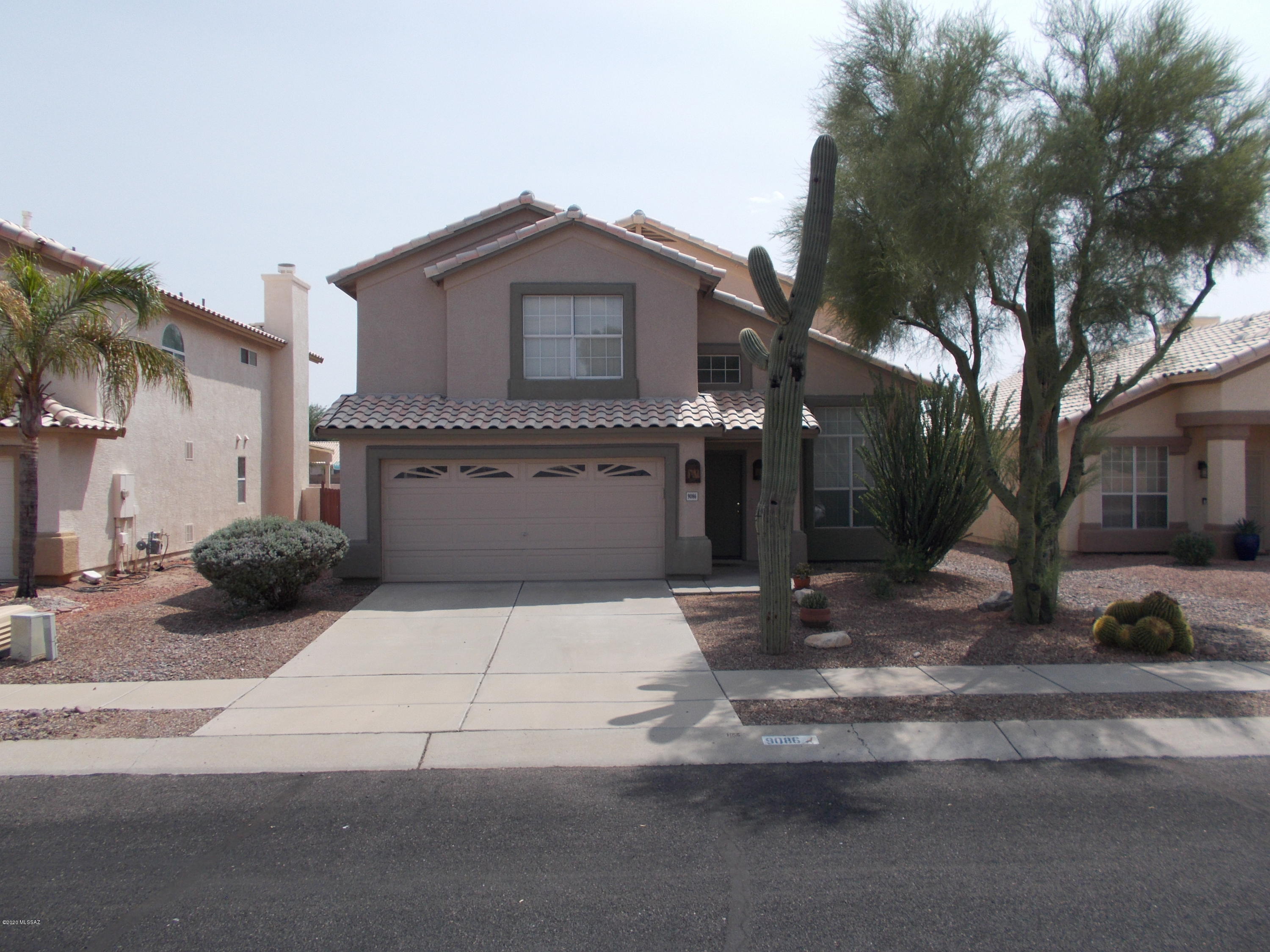 Huge Continental Ranch home, 4 BRs, 2.5 Baths, 2126 sq feet. Plenty of room for the whole family. Open Living Room and Dining Area. Kitchen is open to family room. Features black appliances and breakfast nook. All 4 bedrooms are upstairs. Huge Master suite with walk in closet, garden tub and separate shower and dual sinks. Covered back patio in back that backs up to common area. Dog pen if tenant wants. Can be removed. Close to schools, shopping and restaurants.