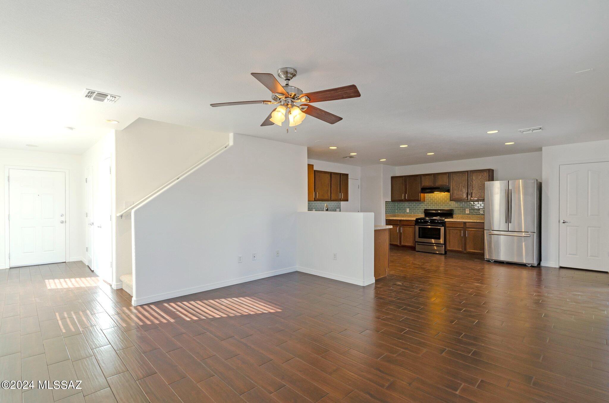 Mariposa Trail - Residential Lease