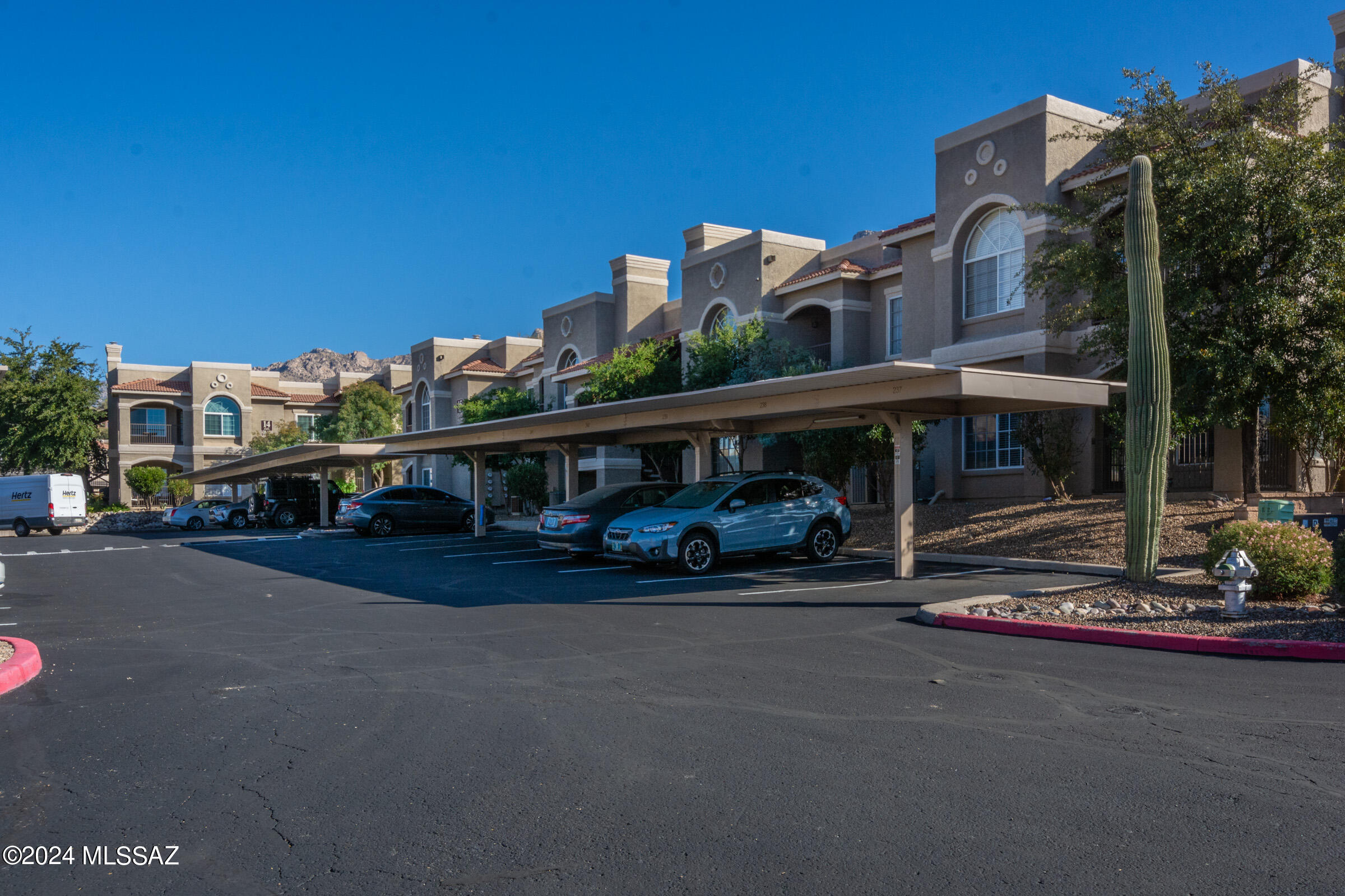 The Boulders at La Reserve Condominiums - Residential