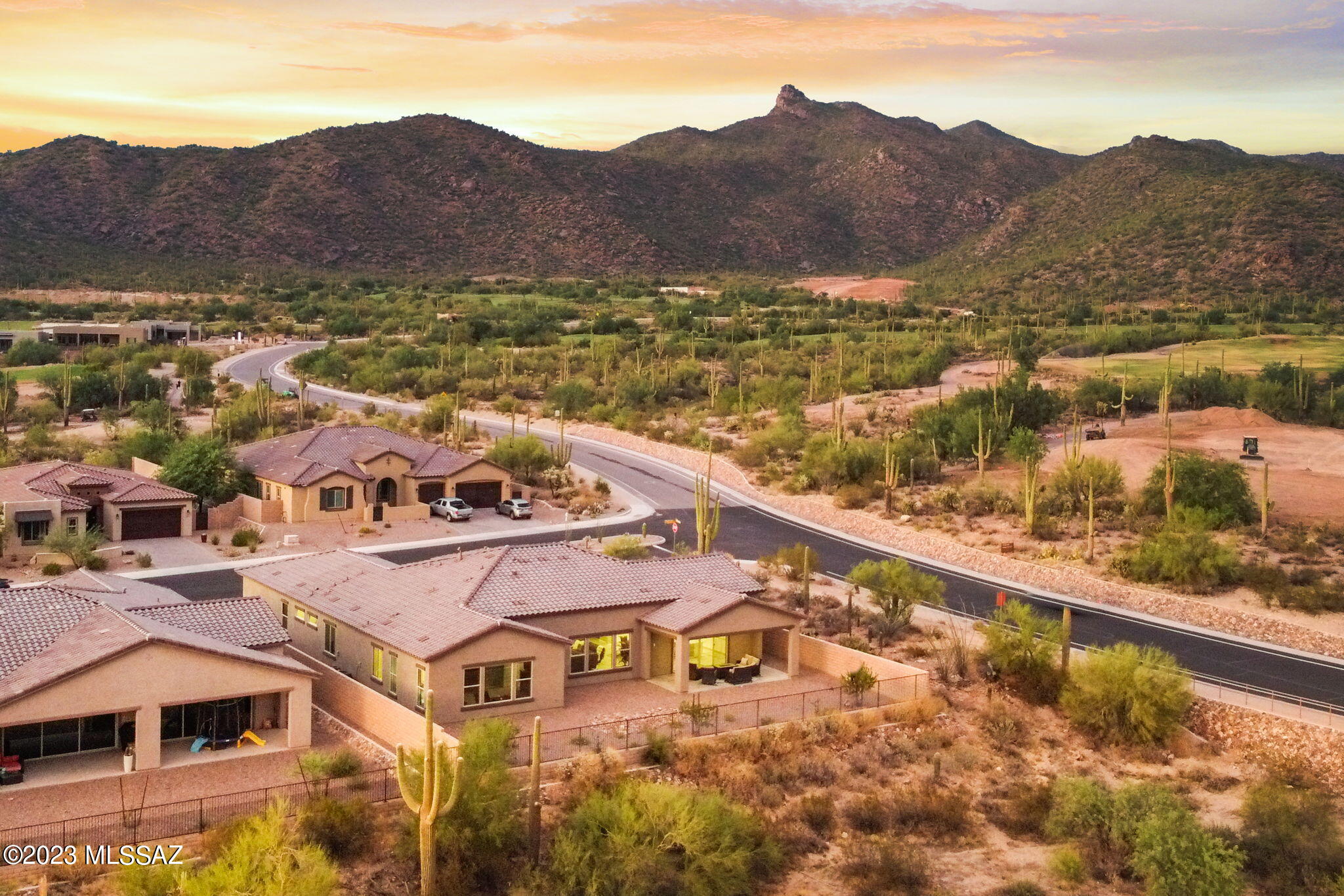 Boulder Bridge Pass II At Dove Mountain SQ20143250154 - Residential