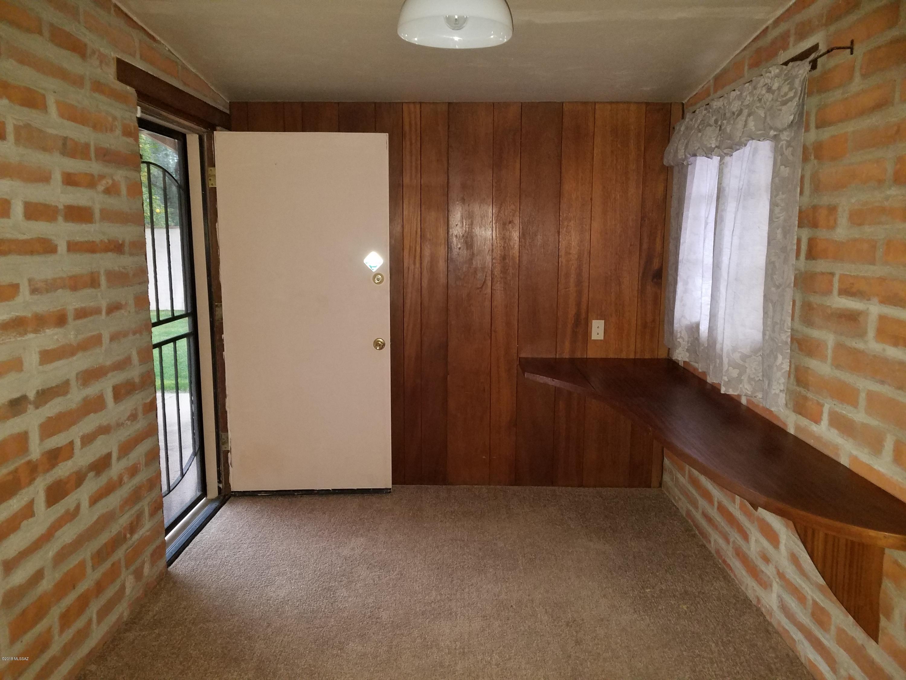 Crest View - Residential