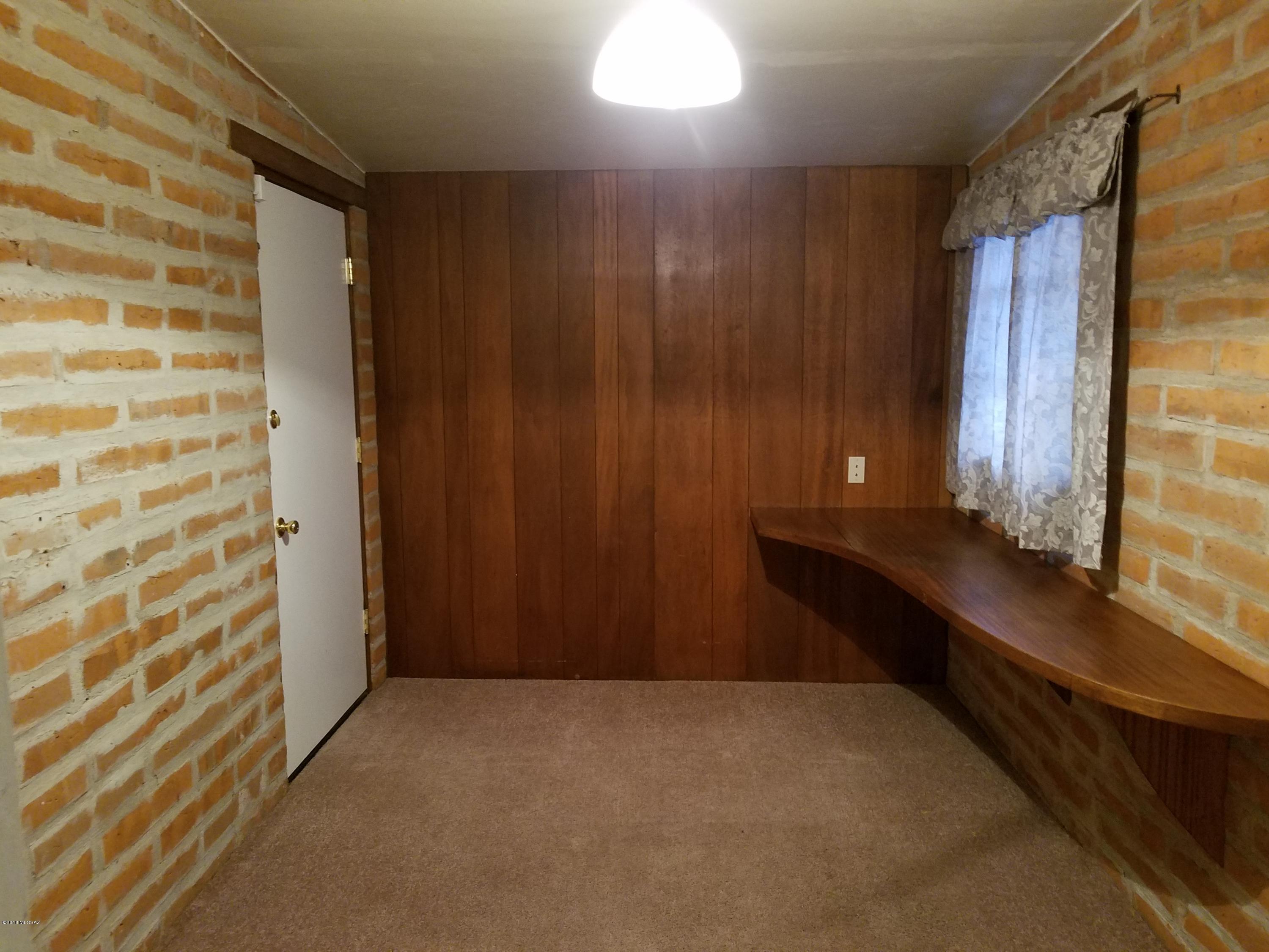 Crest View - Residential