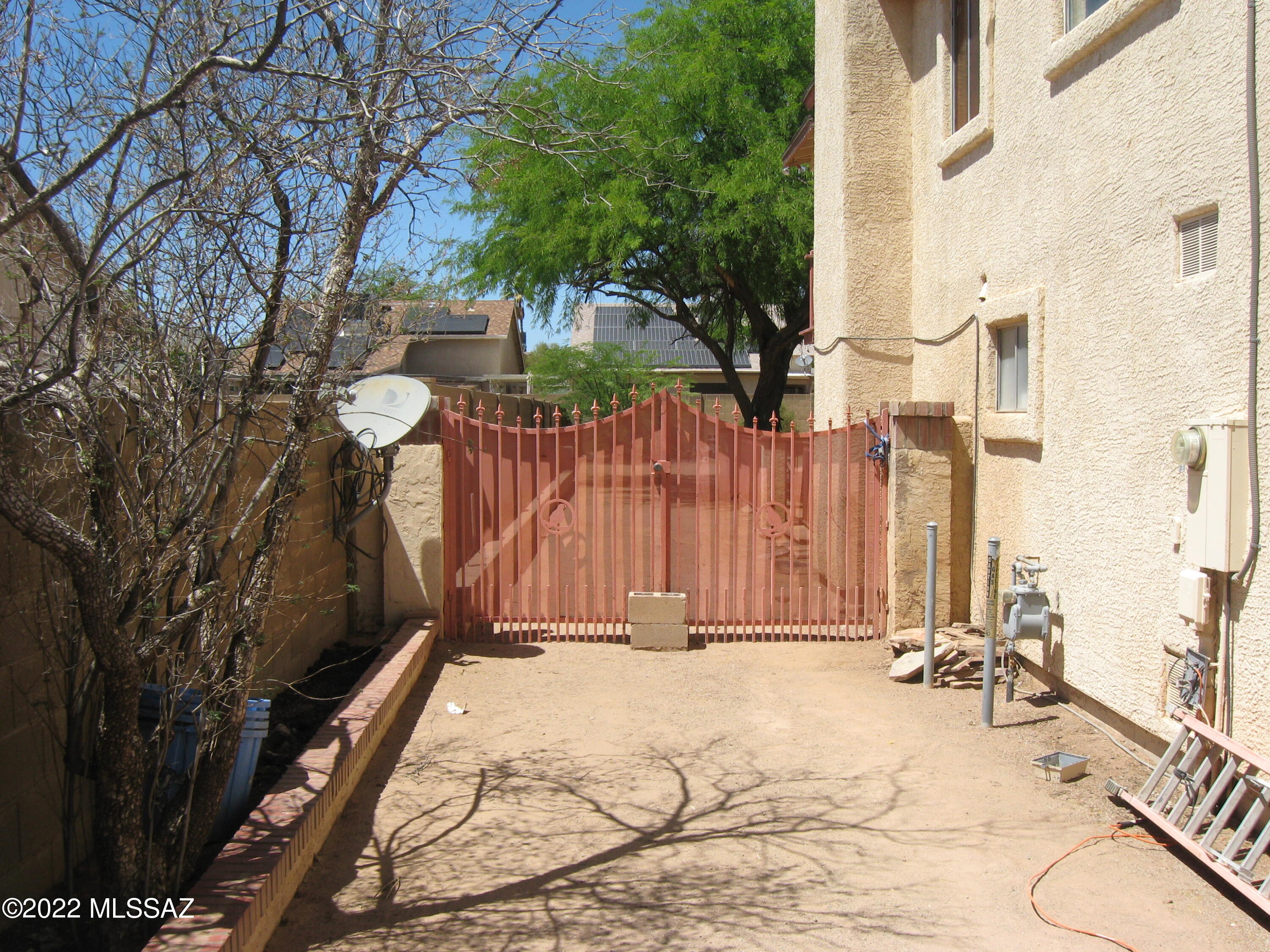 Mission West (1-370) - Residential