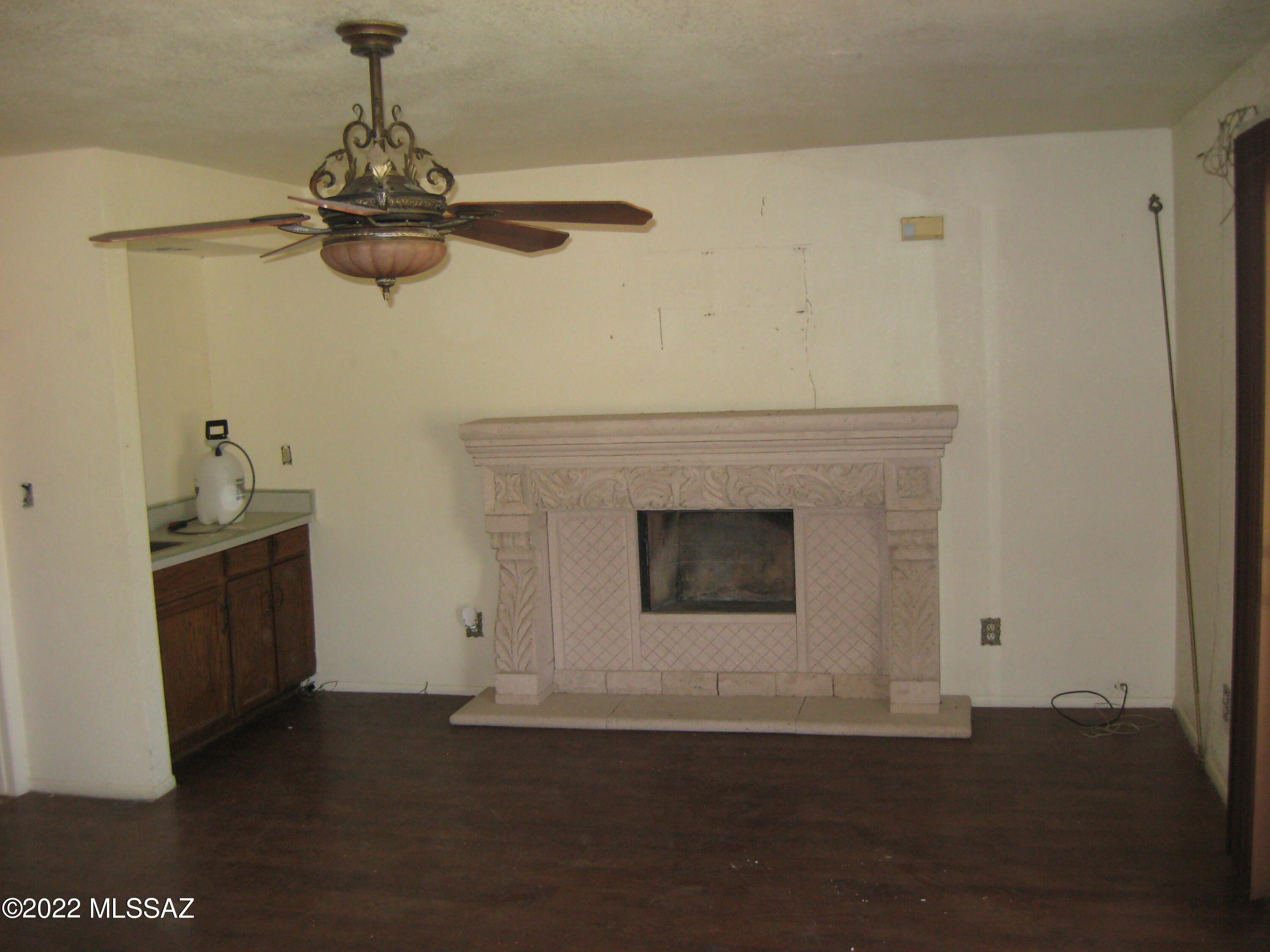 Mission West (1-370) - Residential