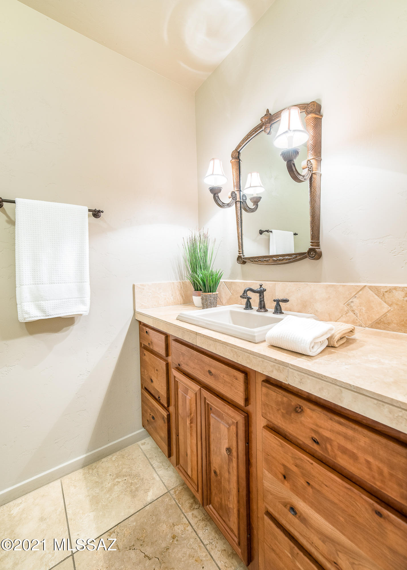 Honey Bee Canyon Estates - Residential