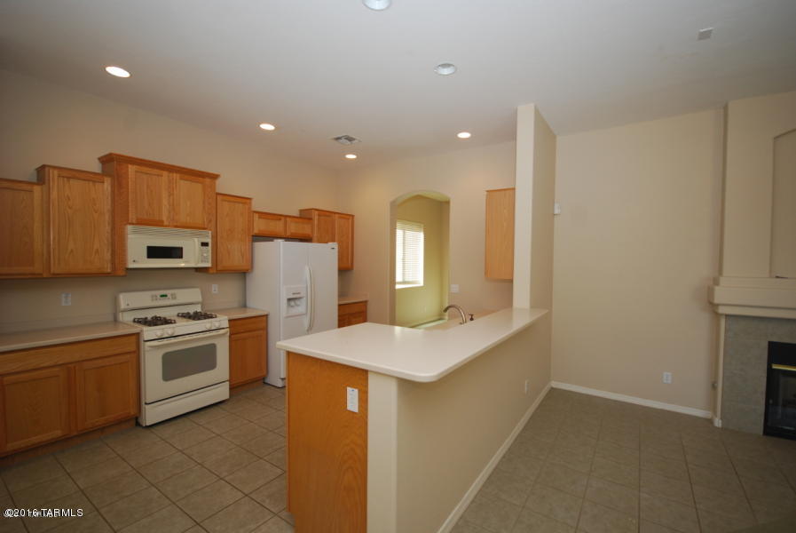 Presidio Del Valle (1-166) - Residential Lease