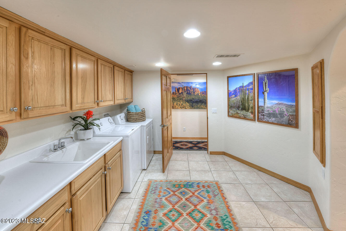 La Cholla Airpark - Residential