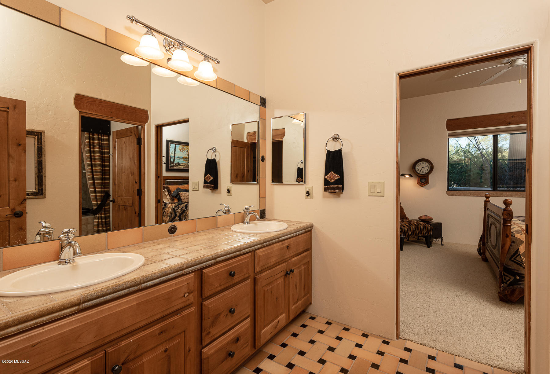 Honey Bee Canyon Estates - Residential