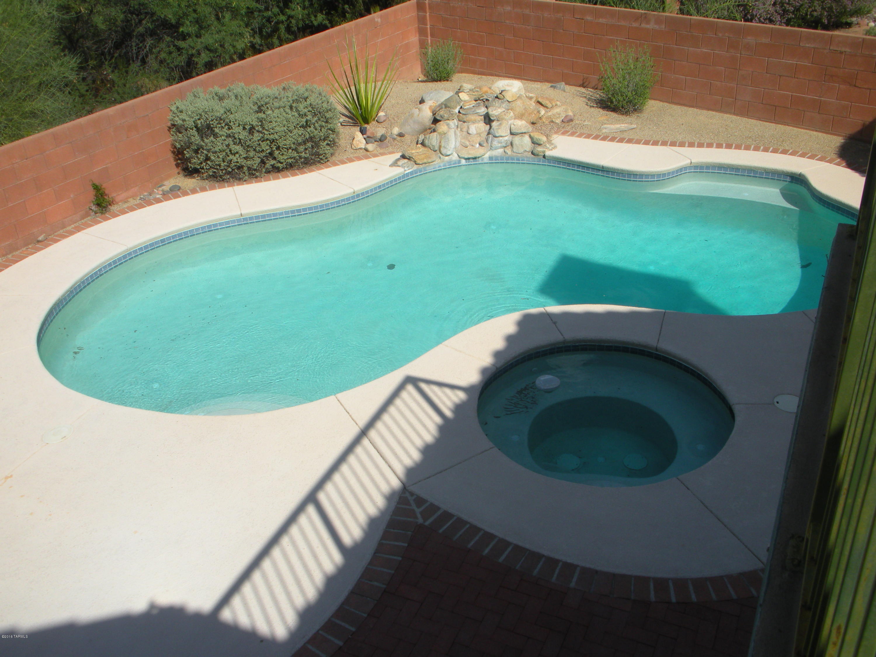 Tierra Santa (1-126) - Residential Lease