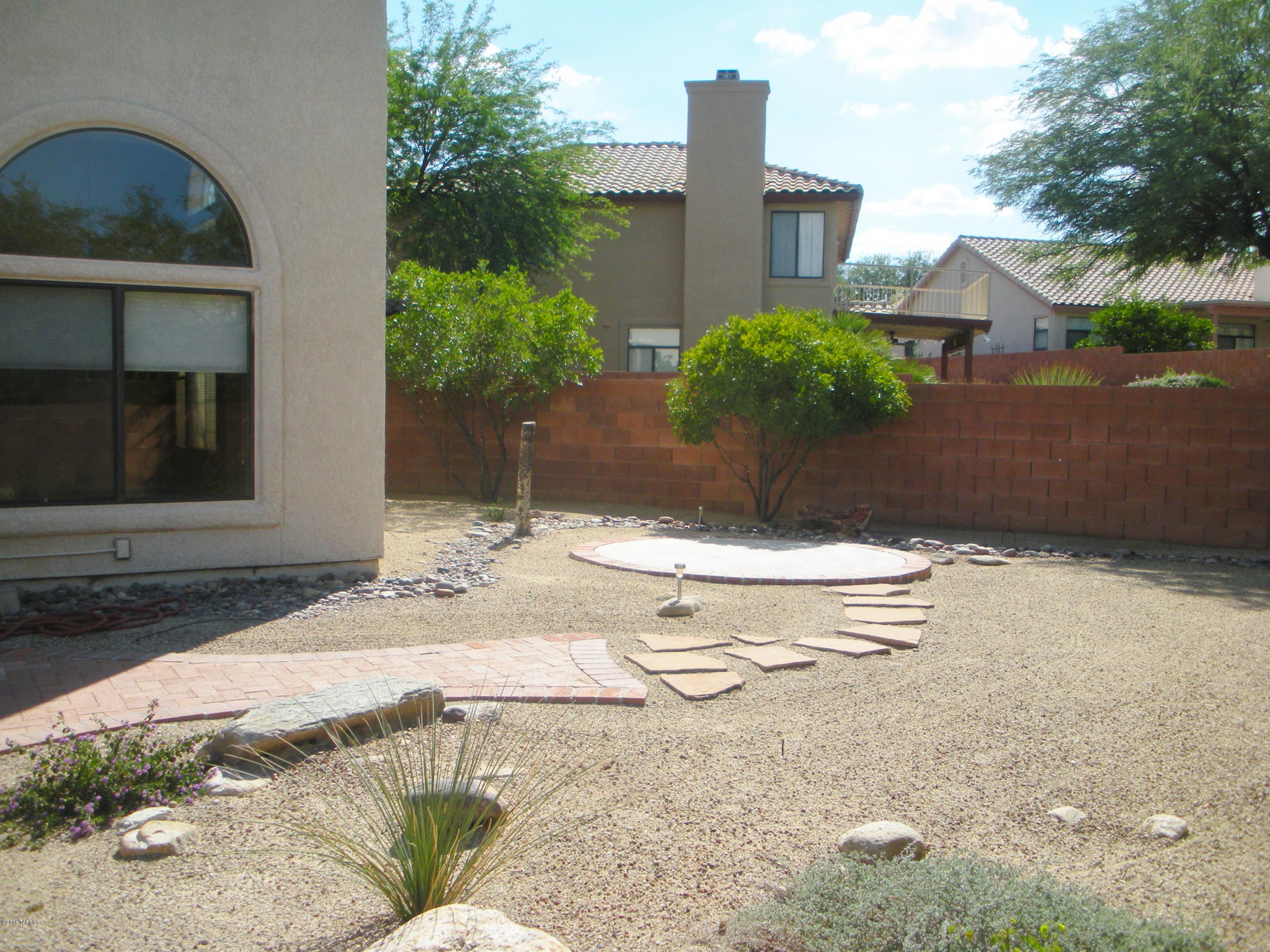 Tierra Santa (1-126) - Residential Lease