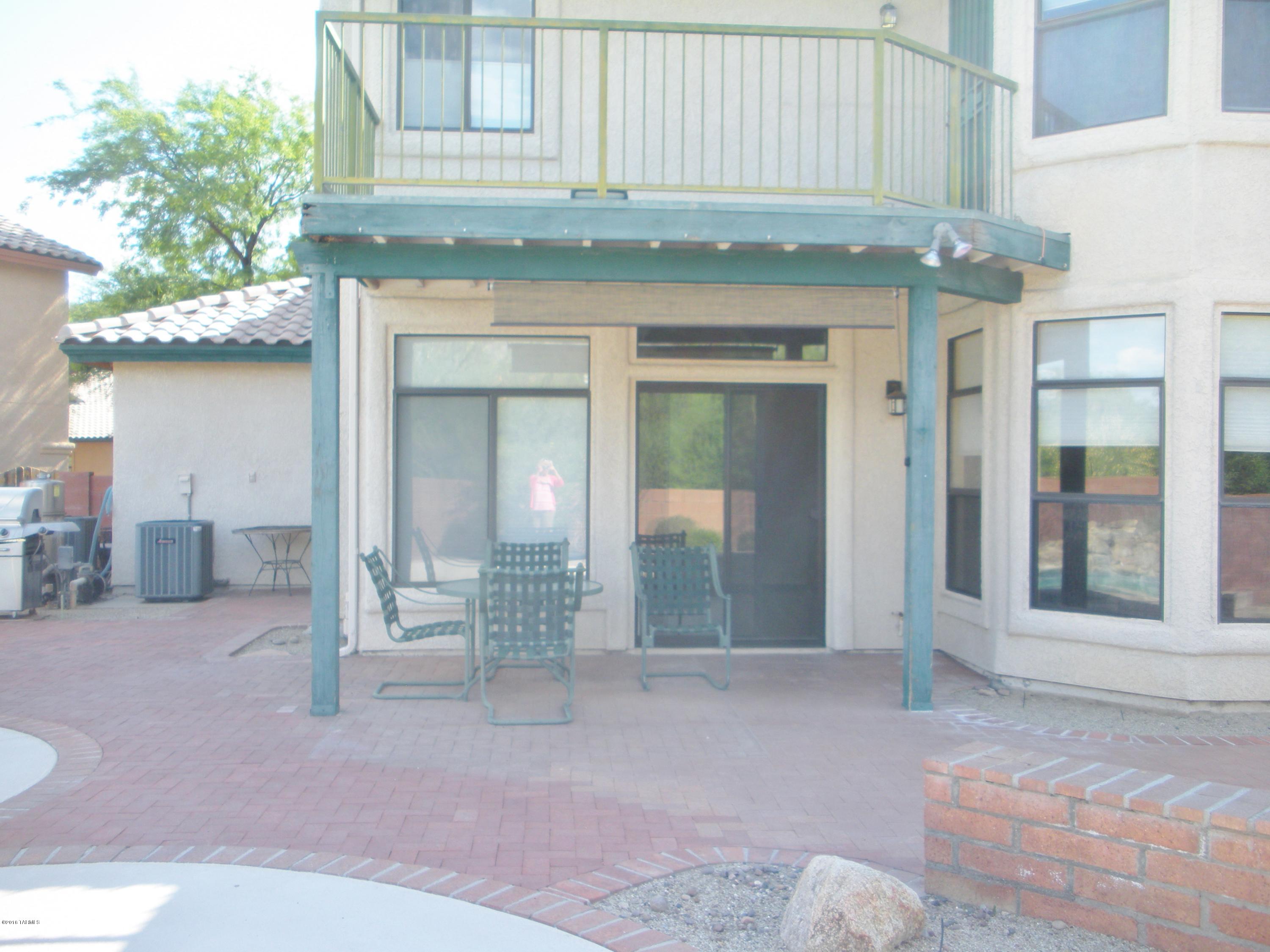 Tierra Santa (1-126) - Residential Lease