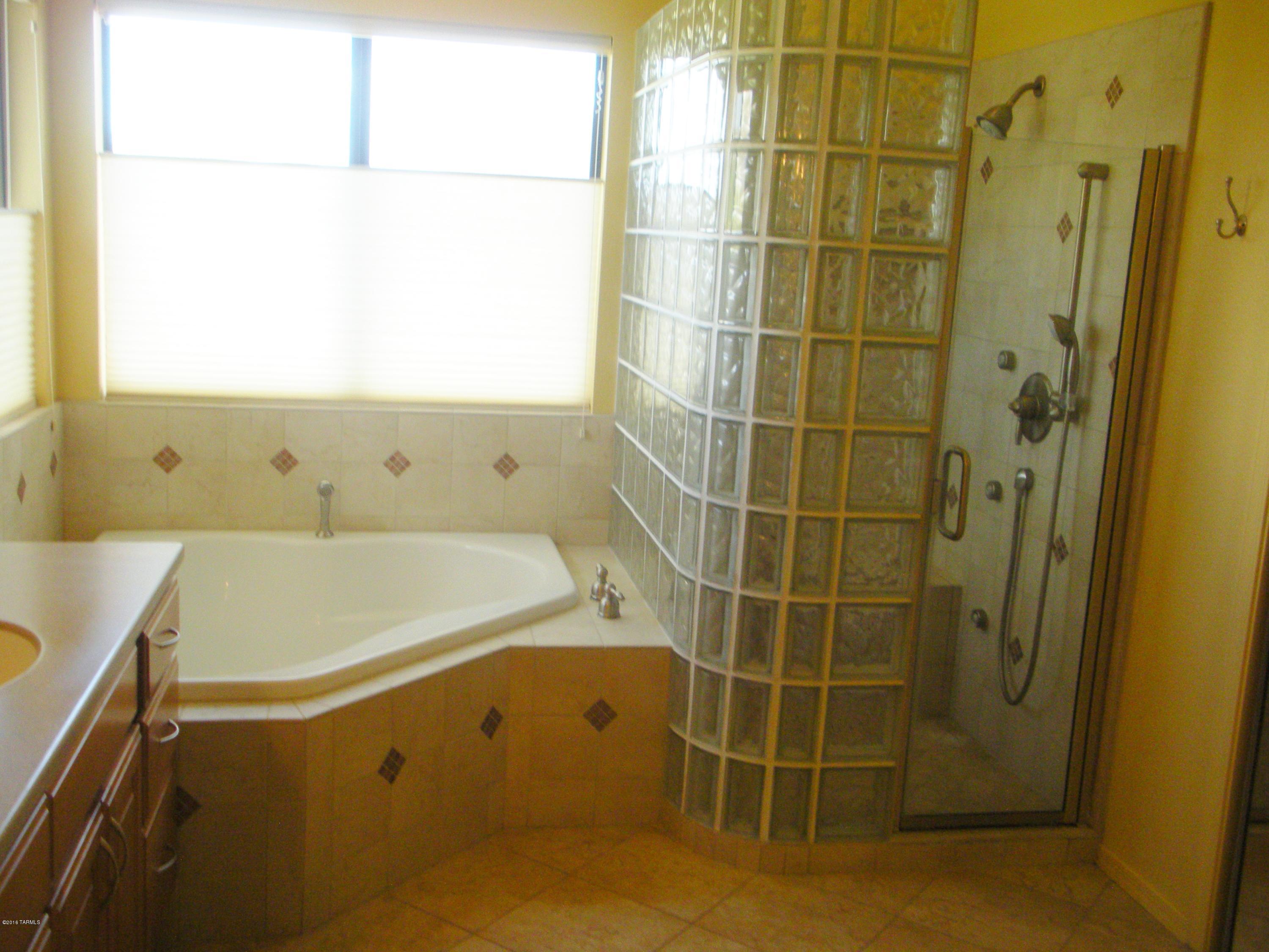 Tierra Santa (1-126) - Residential Lease