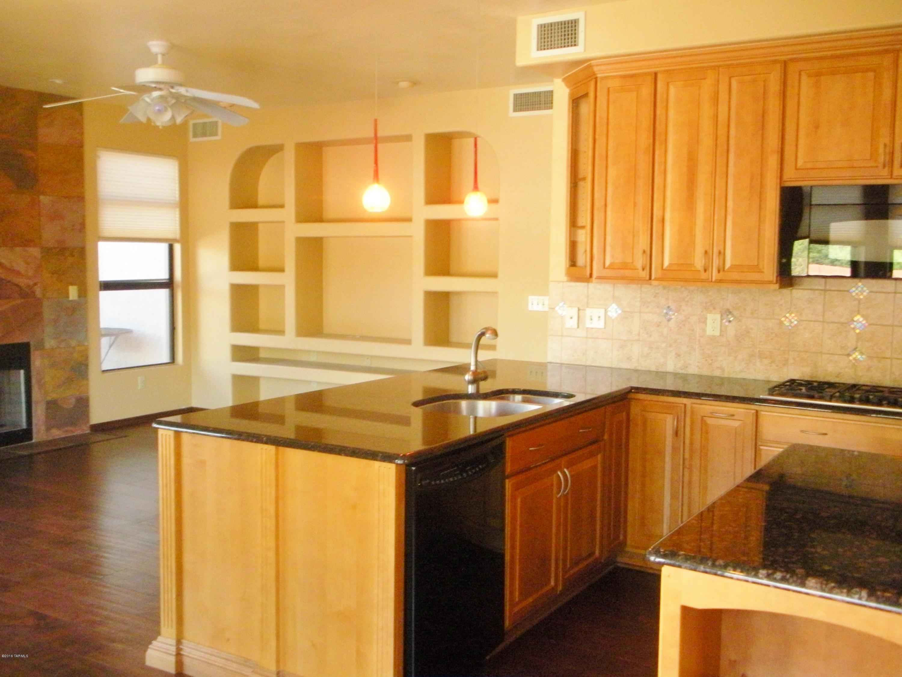 Tierra Santa (1-126) - Residential Lease
