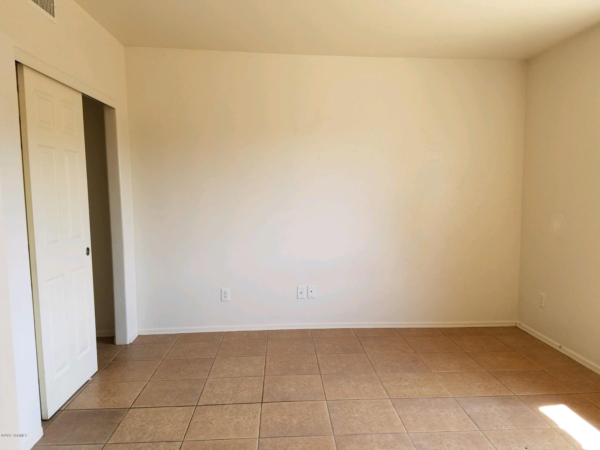 Lincoln Park - Residential Lease