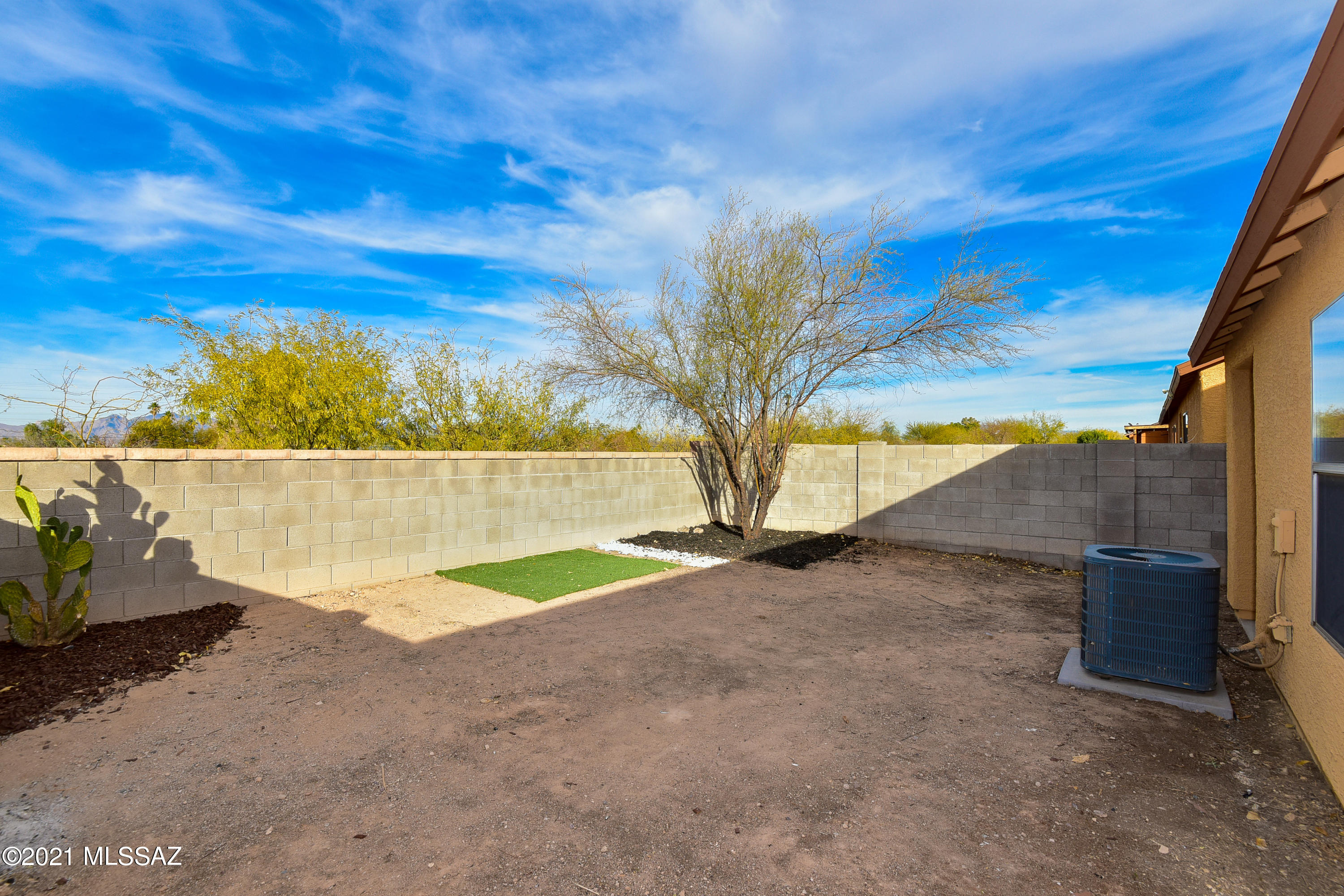 Tres Pueblos - Residential