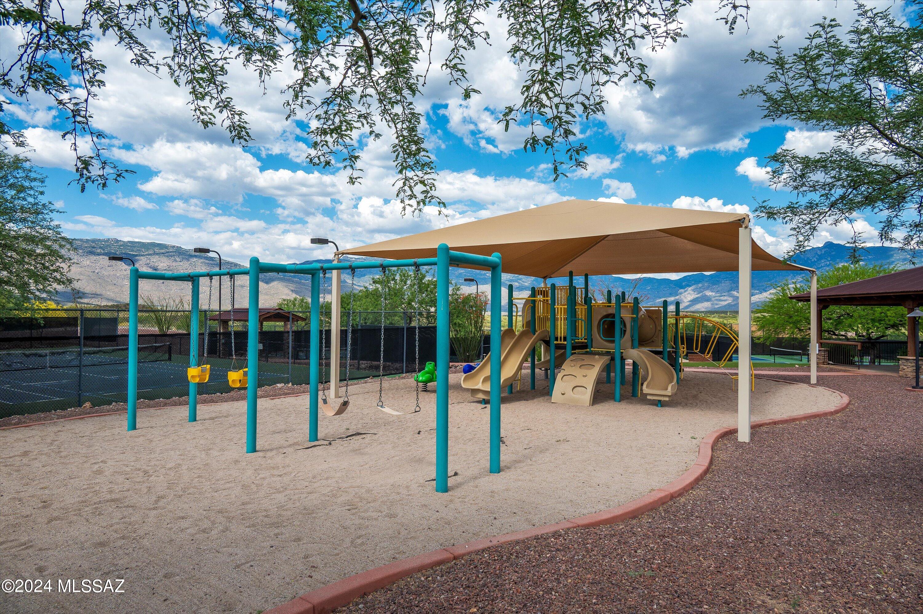 Coyote Creek (1-395) - Residential