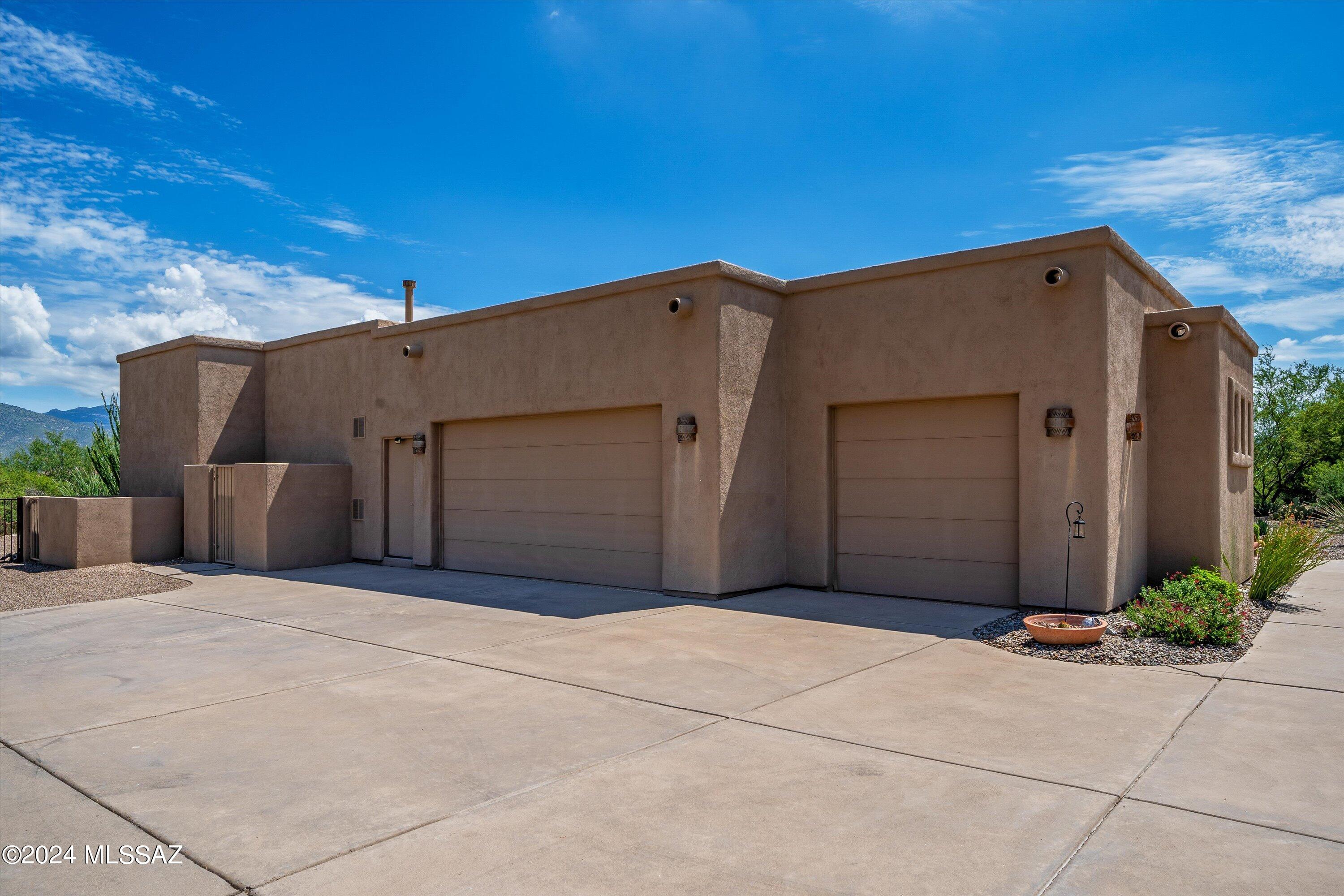 Coyote Creek (1-395) - Residential