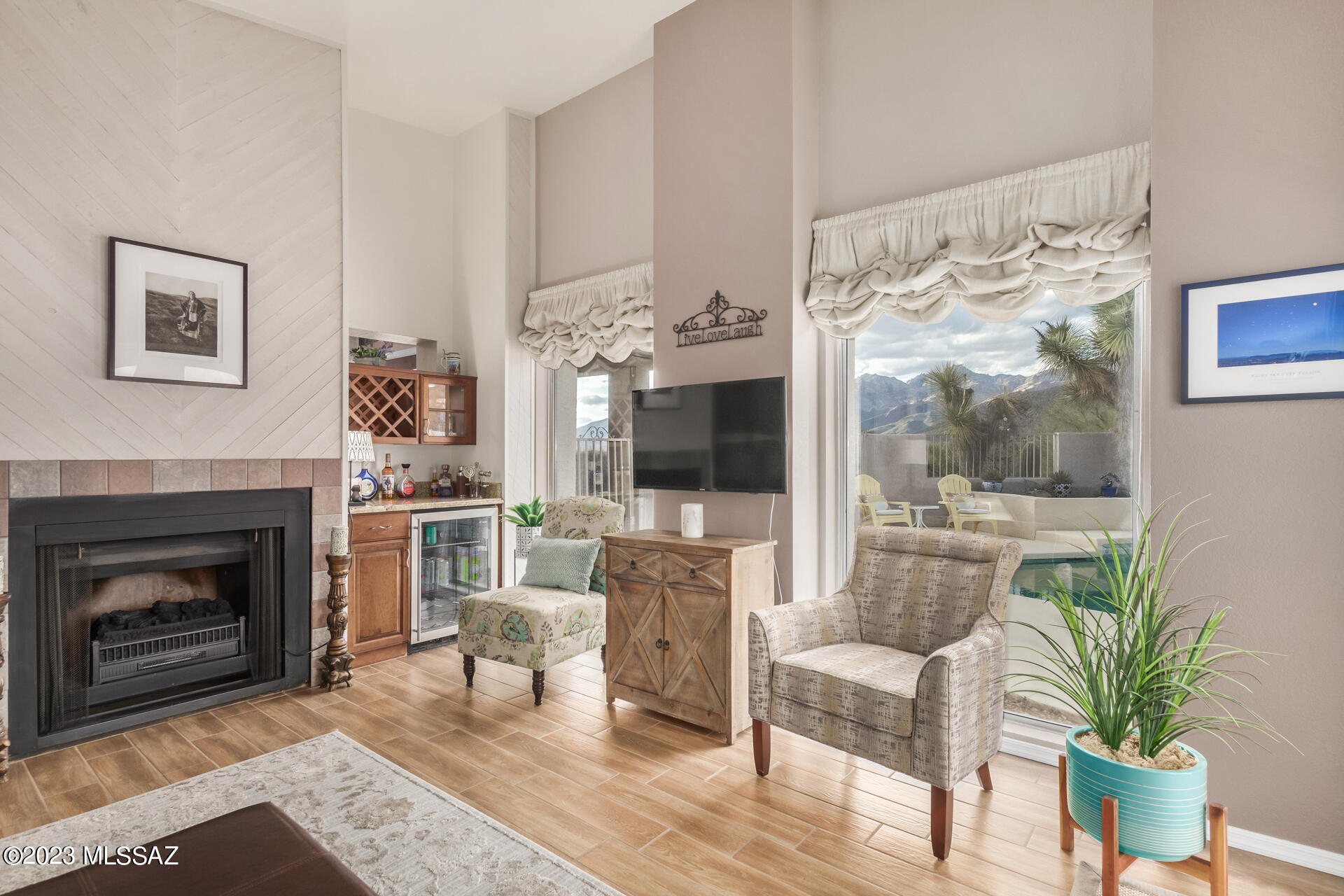 Catalina Del Sol (1-71) - Residential