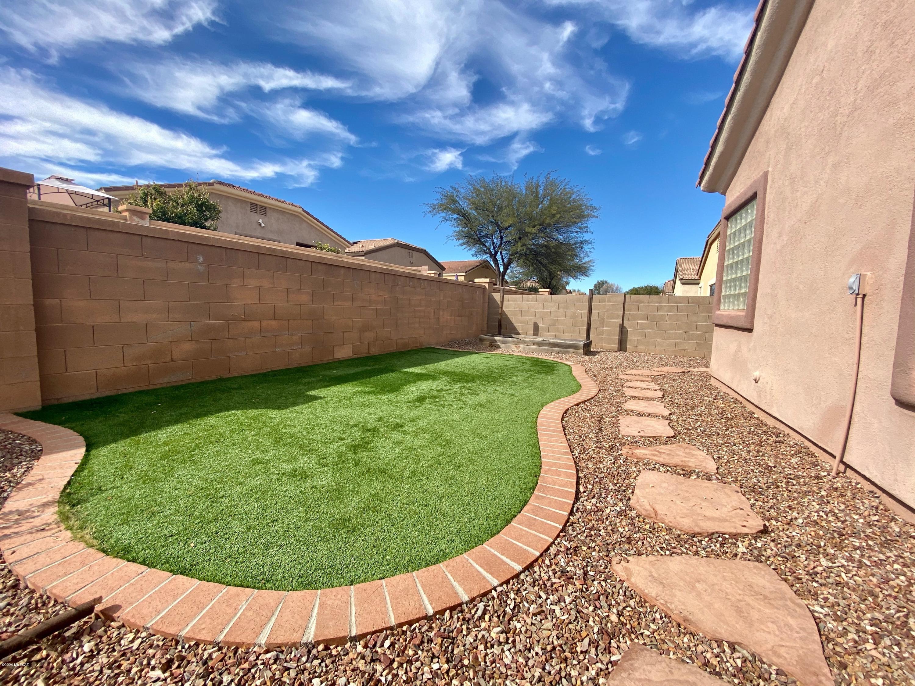 Presidio Del Flores II (1-108) - Residential