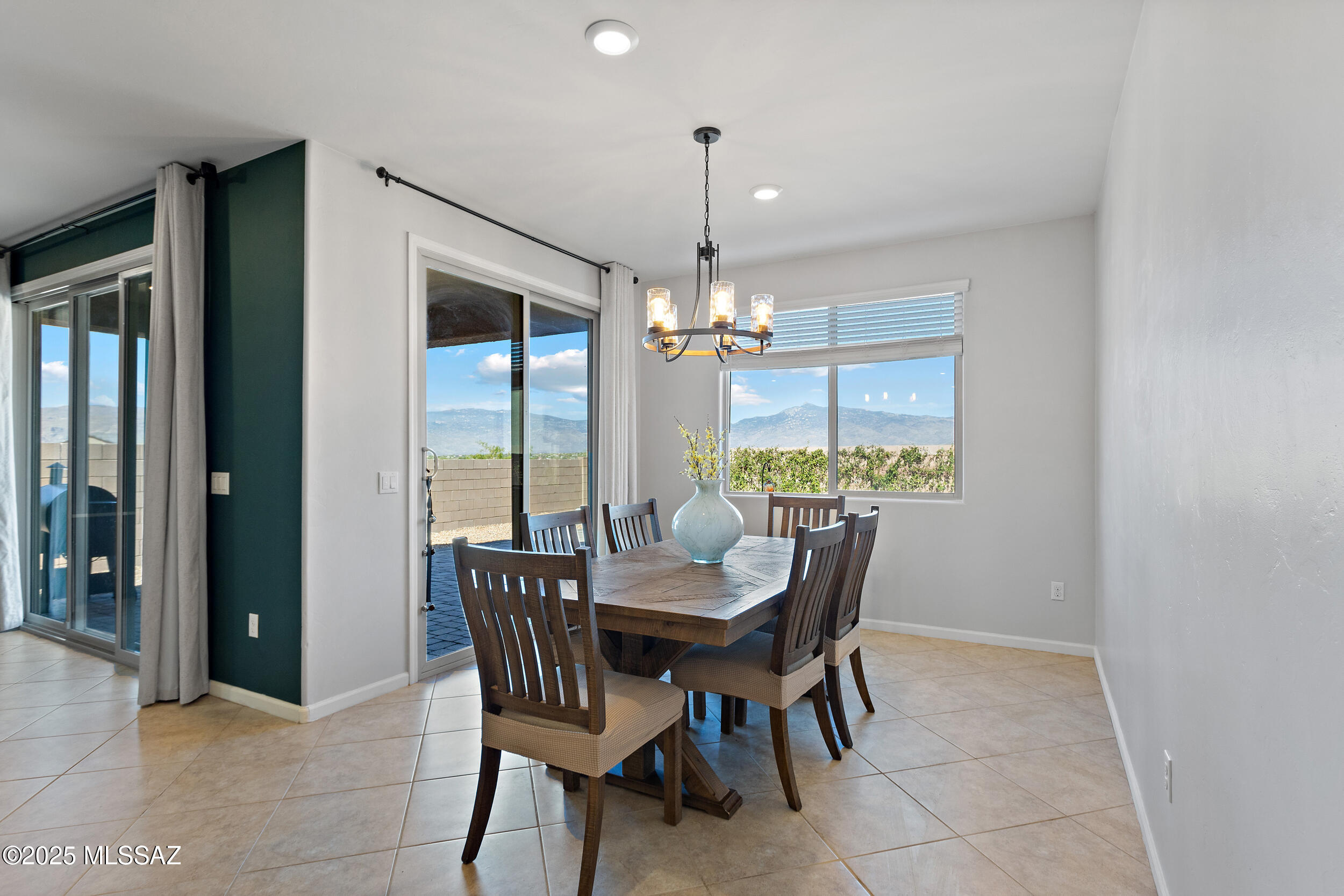 The Vistas At Rincon Knolls SQ20152600506 - Residential