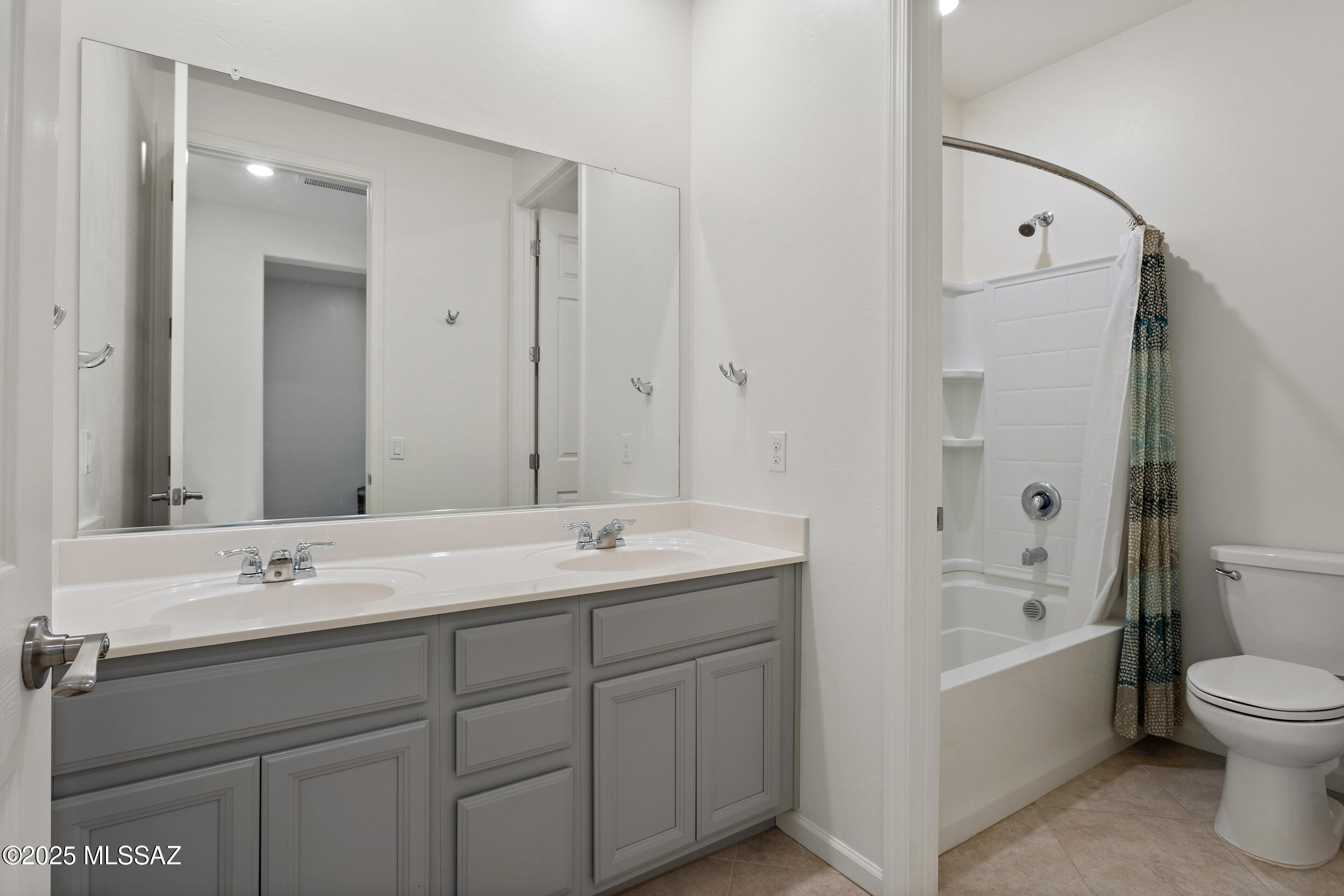 The Vistas At Rincon Knolls SQ20152600506 - Residential