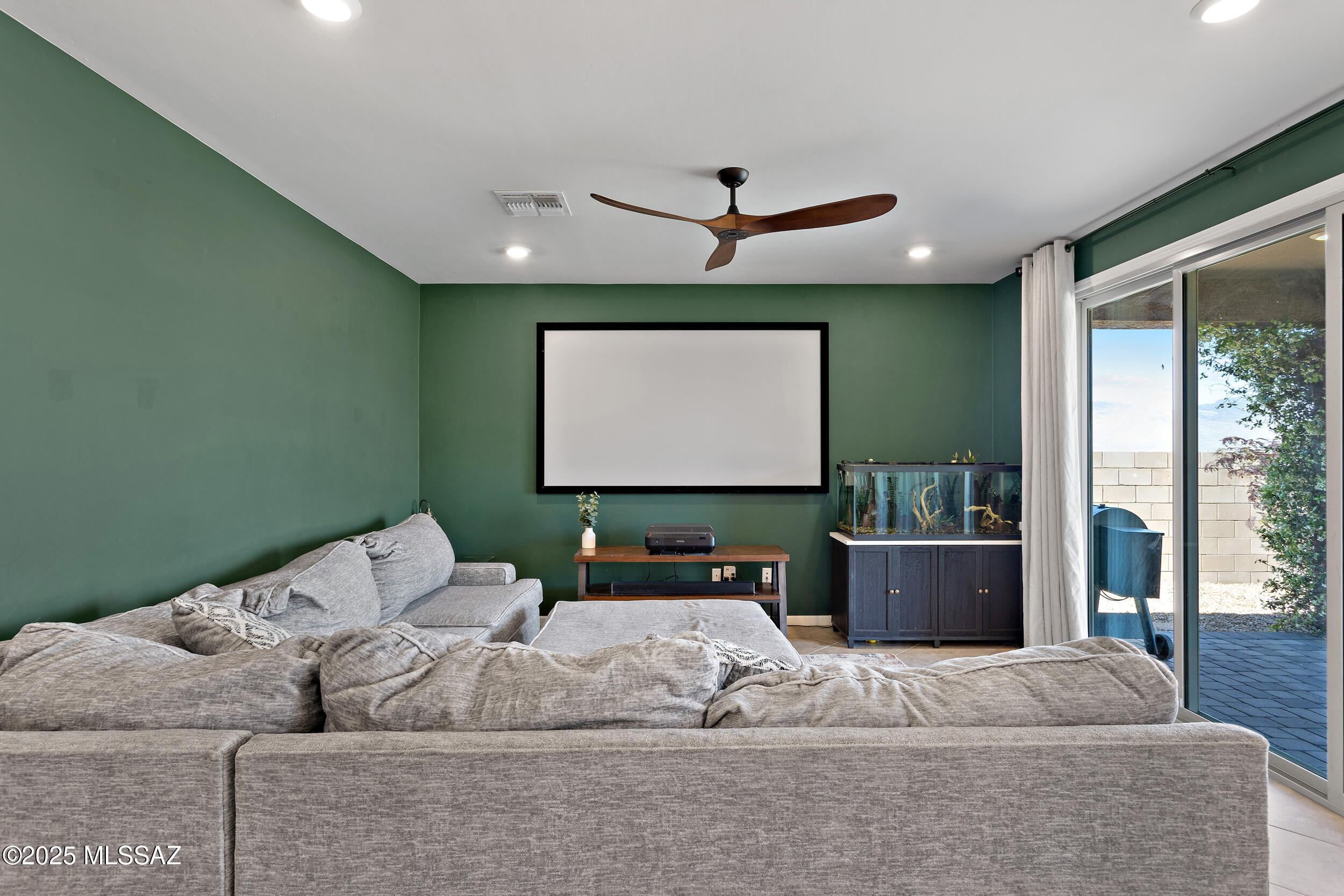 The Vistas At Rincon Knolls SQ20152600506 - Residential