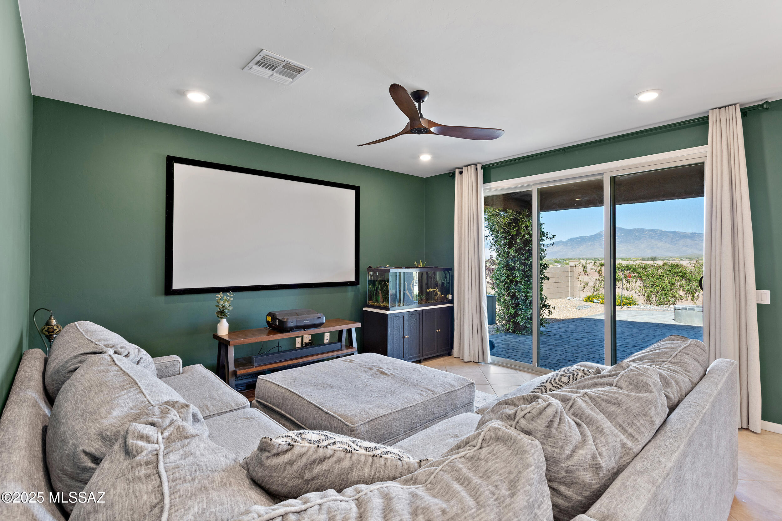 The Vistas At Rincon Knolls SQ20152600506 - Residential