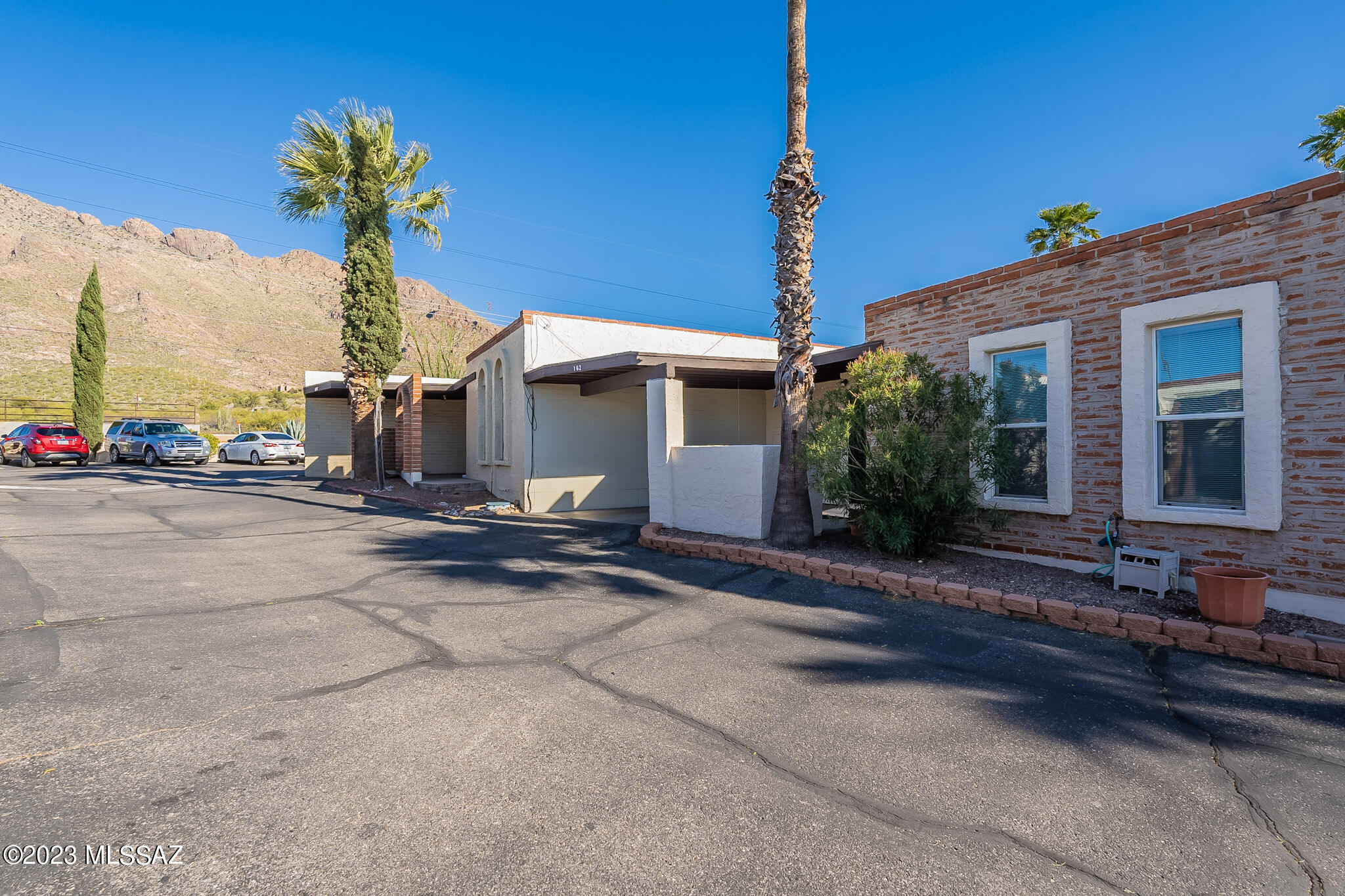 Vista Del Oro Townhouses (1-33) - Residential