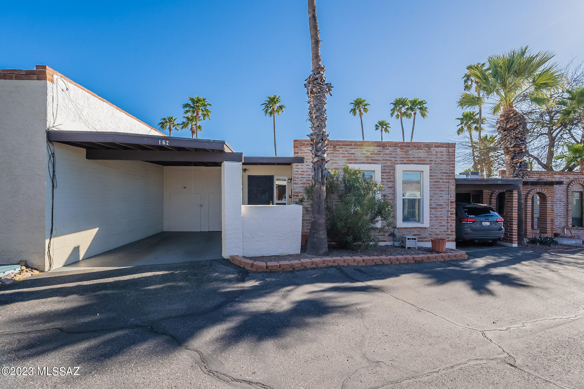 Vista Del Oro Townhouses (1-33) - Residential